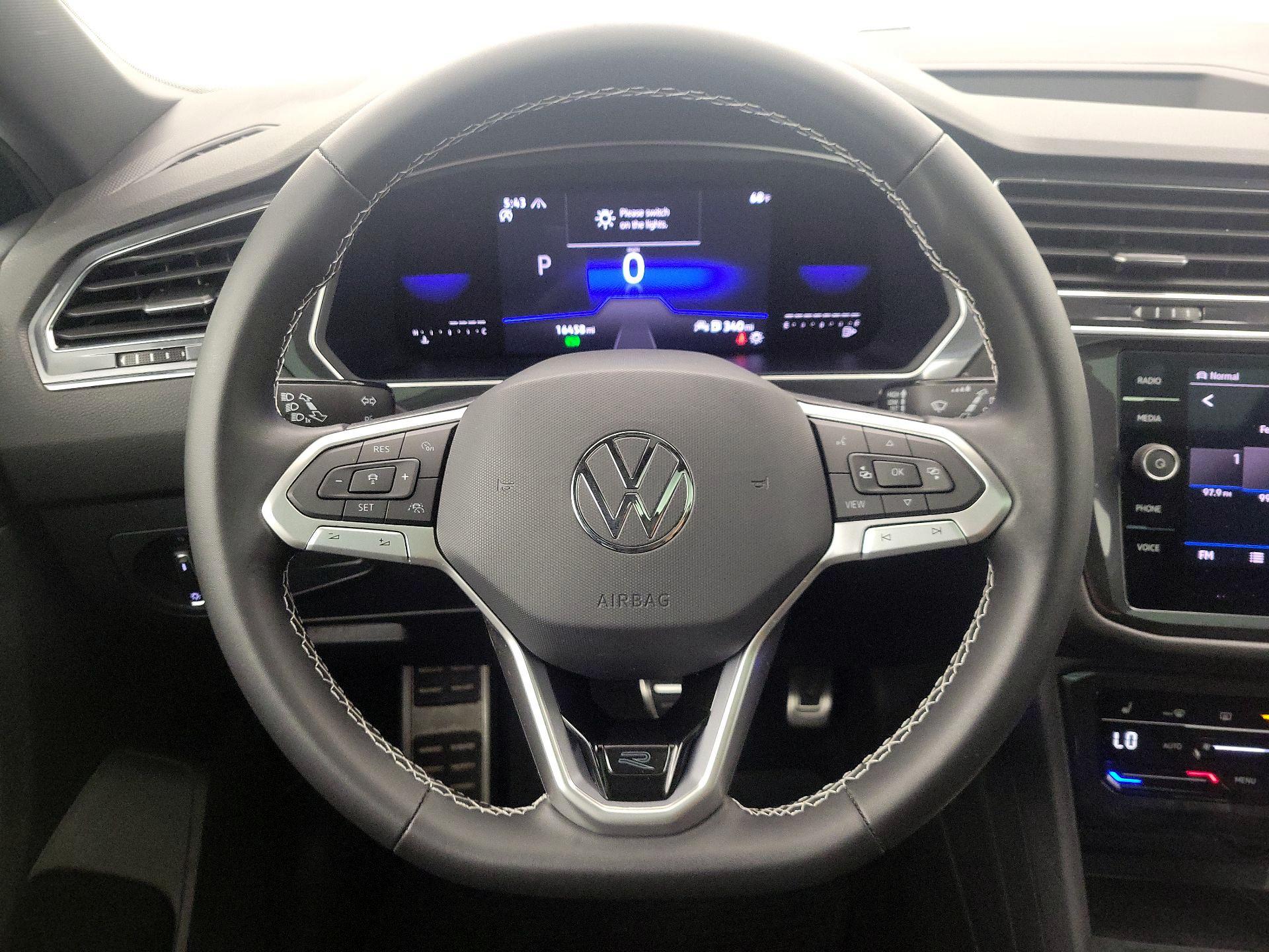 Thumbnail: 2023 Volkswagen Tiguan - 10