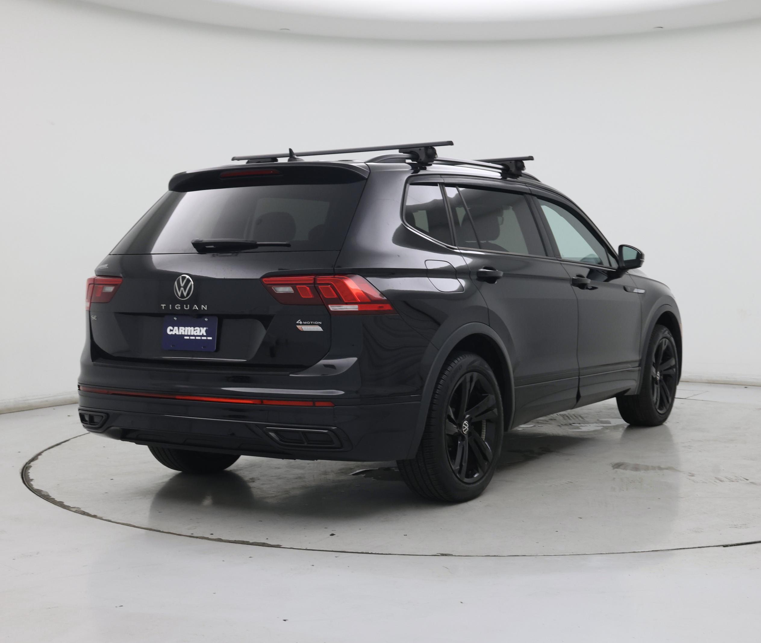 Thumbnail: 2023 Volkswagen Tiguan - 8