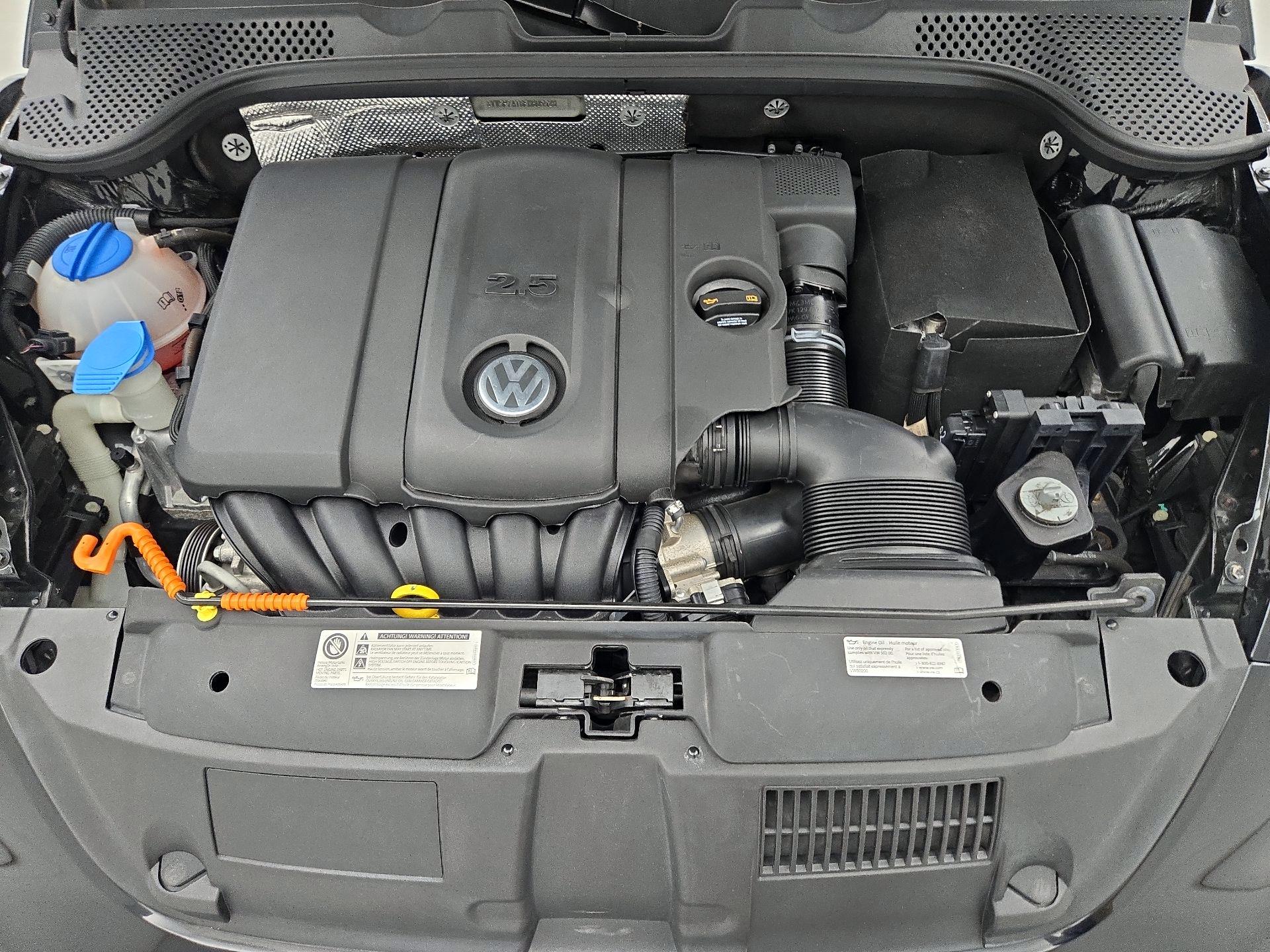 Thumbnail: 2014 Volkswagen Beetle - 19
