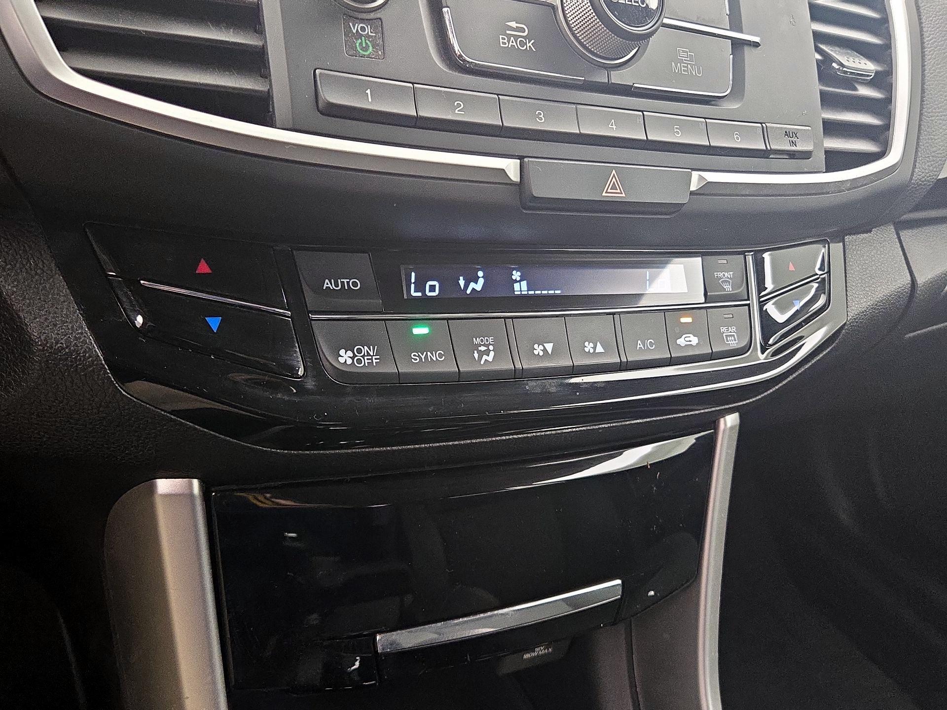 Thumbnail: 2016 Honda Accord - 16