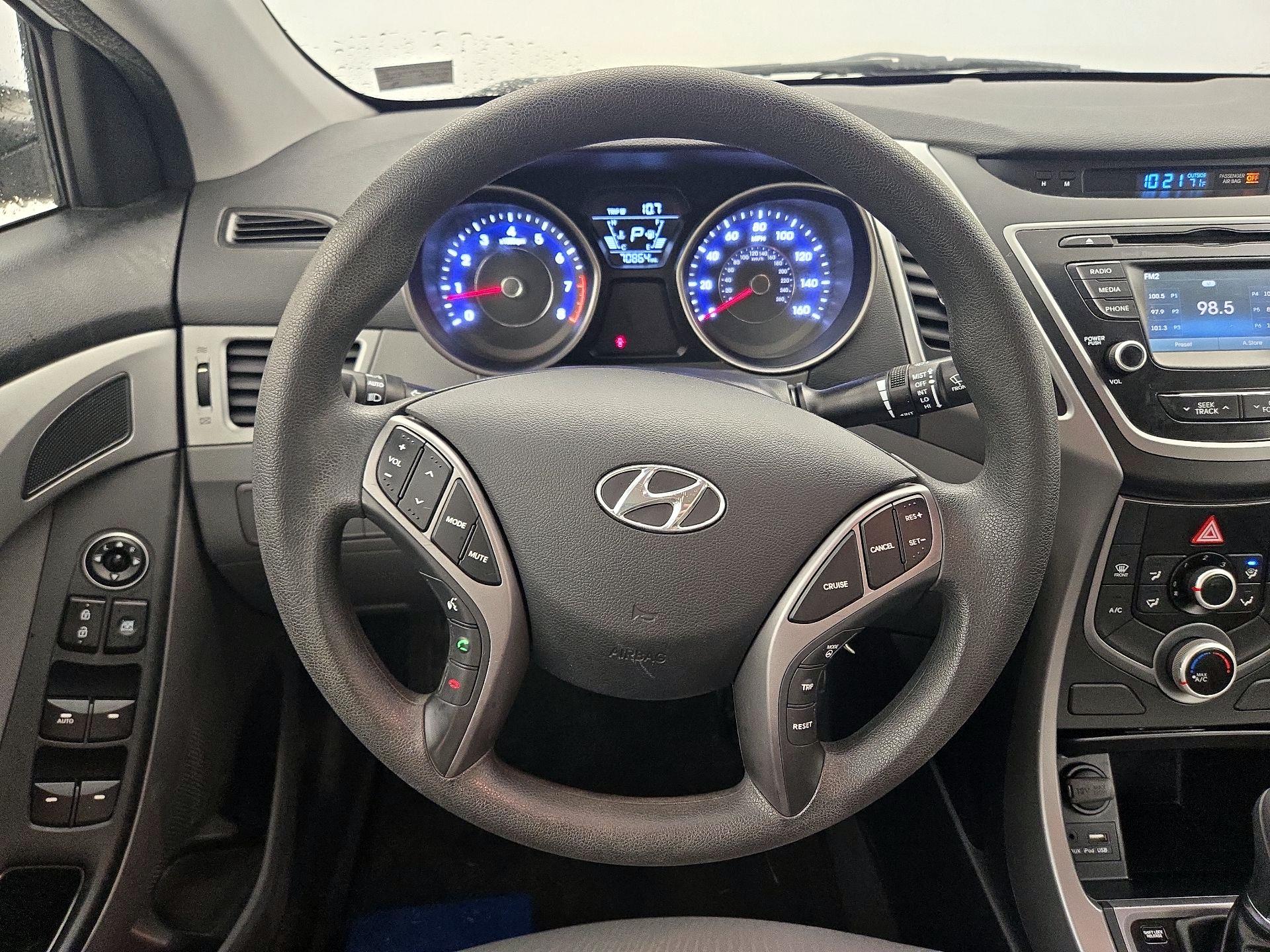 Thumbnail: 2015 Hyundai Elantra - 10