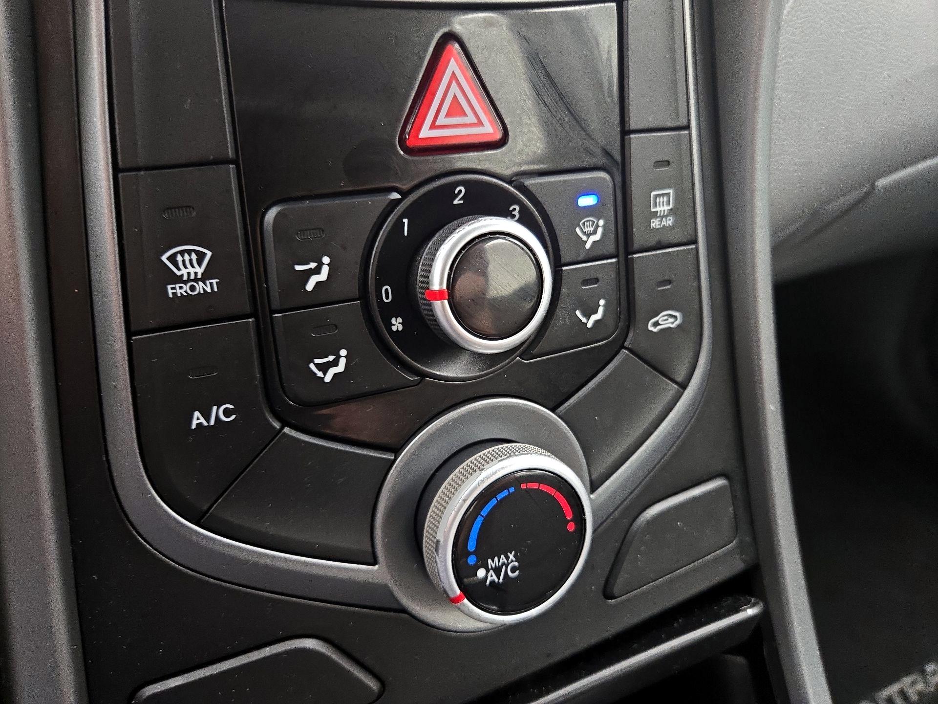 Thumbnail: 2015 Hyundai Elantra - 16