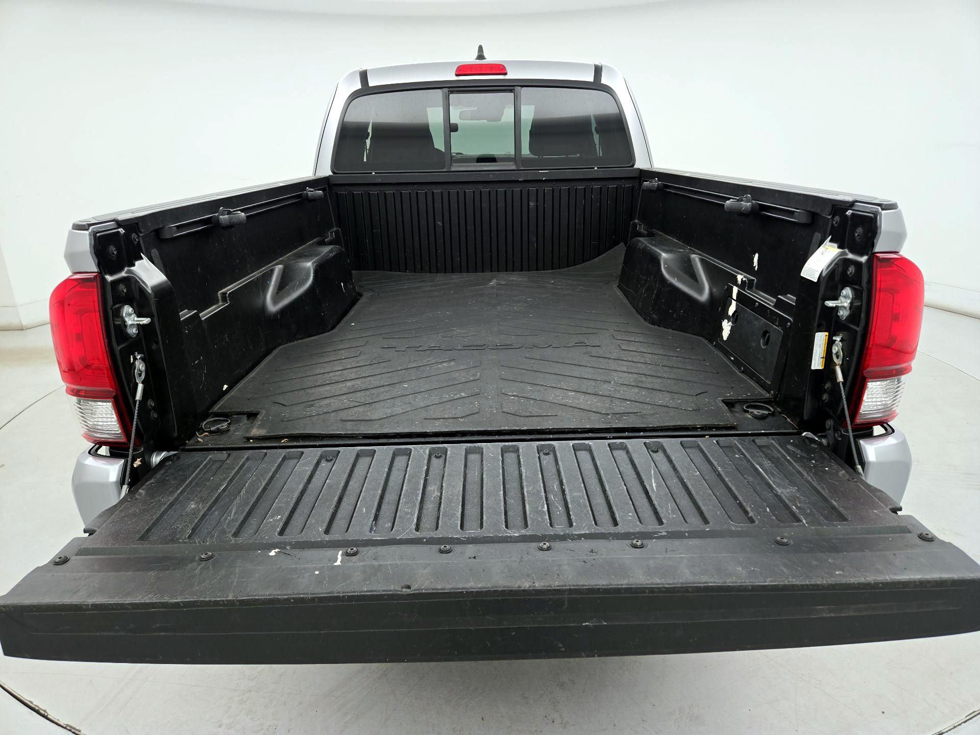 Thumbnail: 2021 Toyota Tacoma - 20