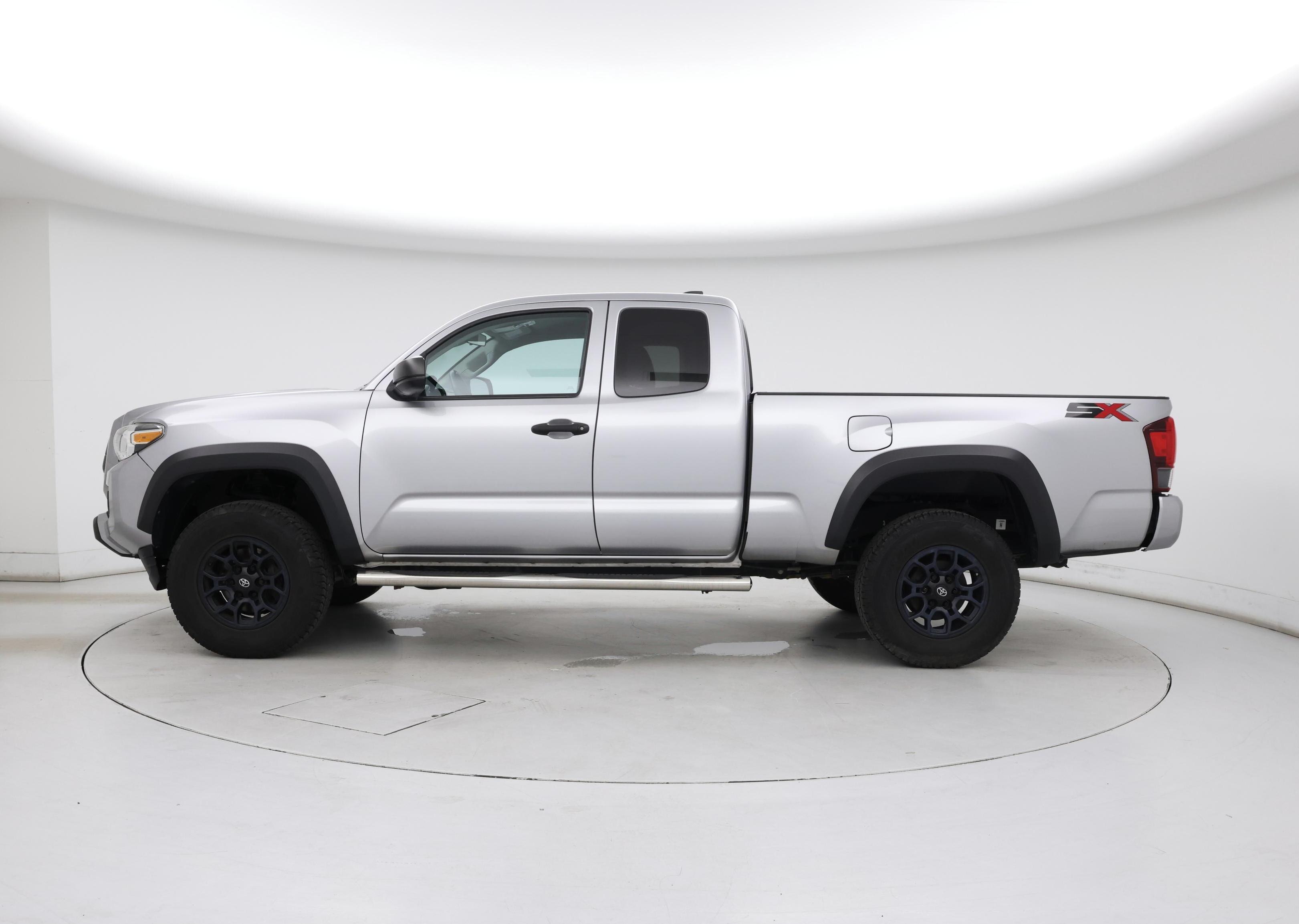 Thumbnail: 2021 Toyota Tacoma - 3