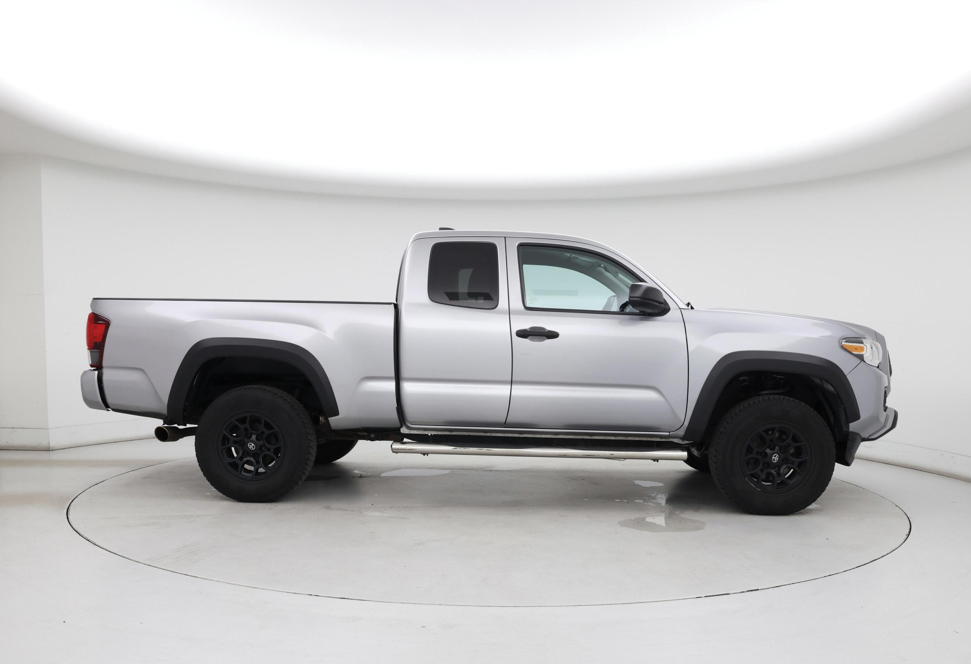Thumbnail: 2021 Toyota Tacoma - 7