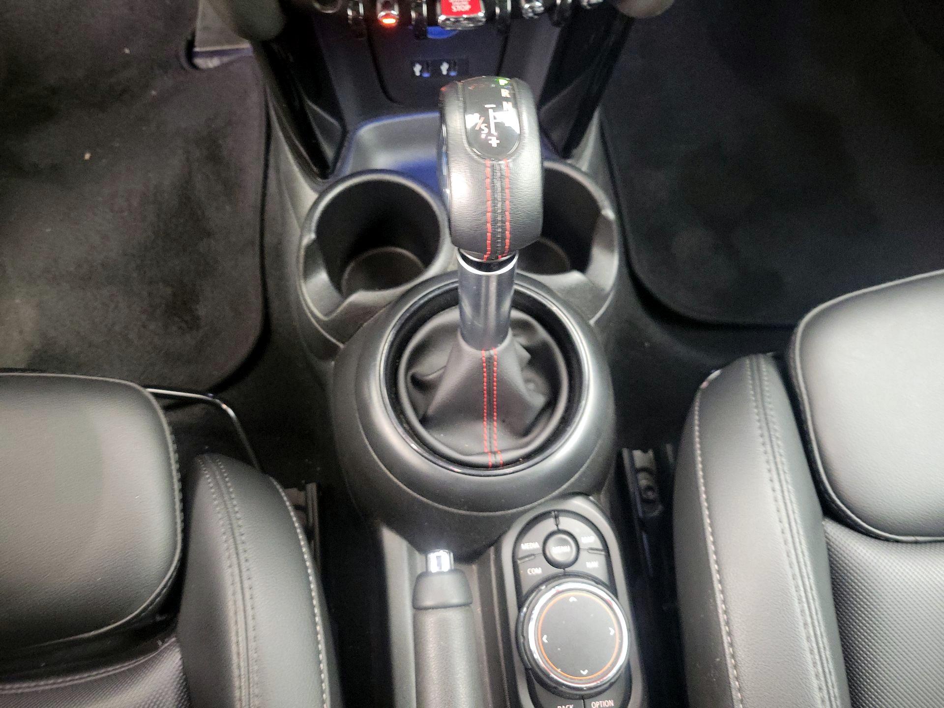 Thumbnail: 2019 MINI Cooper Hardtop - 15