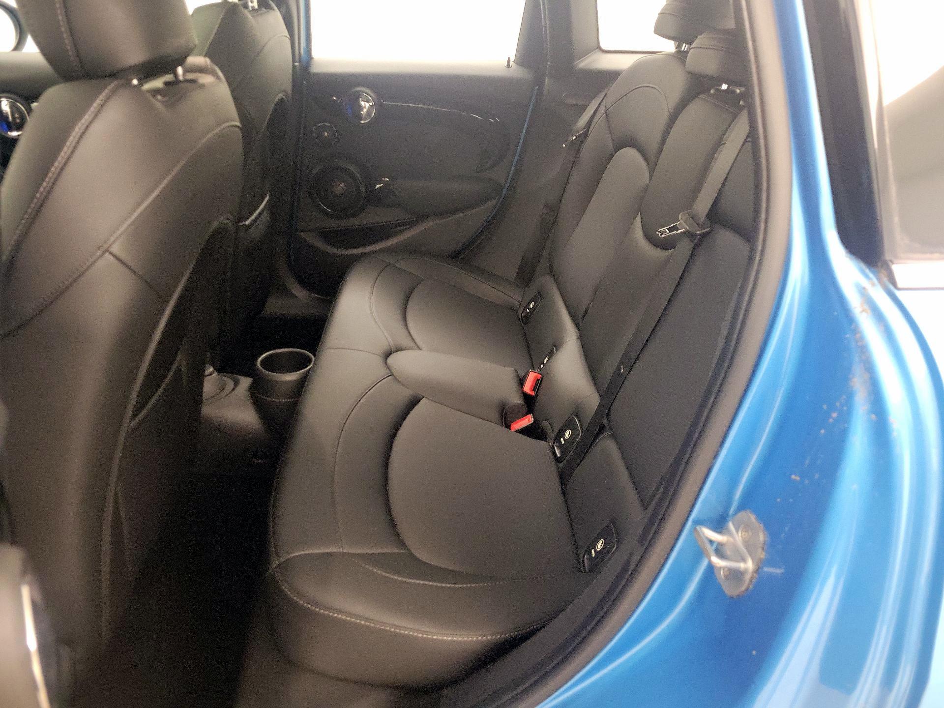 Thumbnail: 2019 MINI Cooper Hardtop - 18