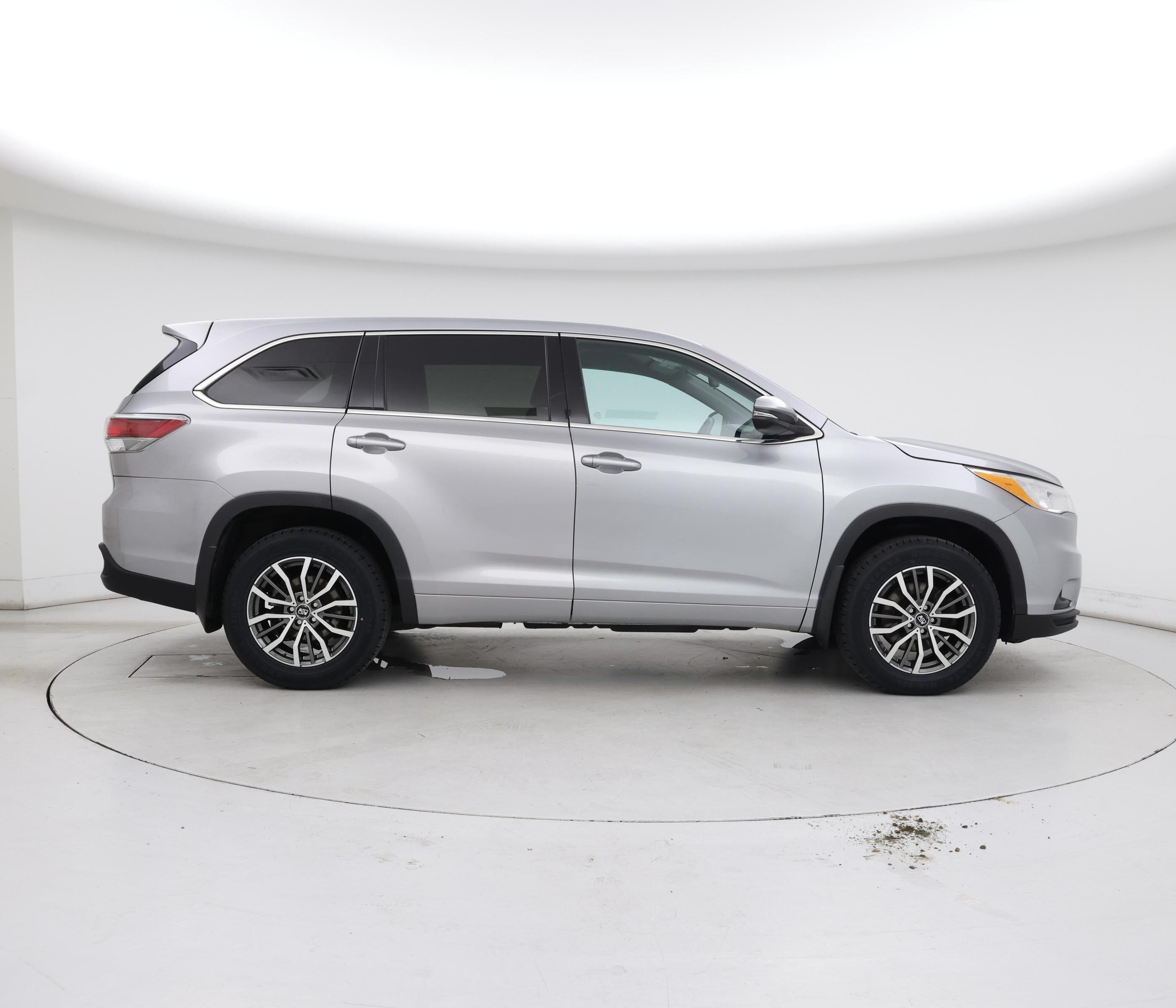 Thumbnail: 2016 Toyota Highlander - 7
