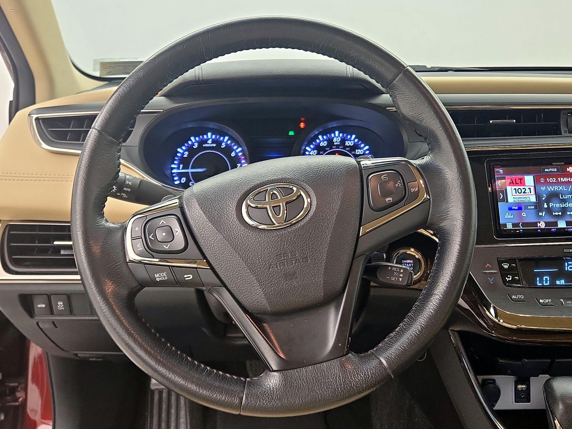 Thumbnail: 2015 Toyota Avalon - 10