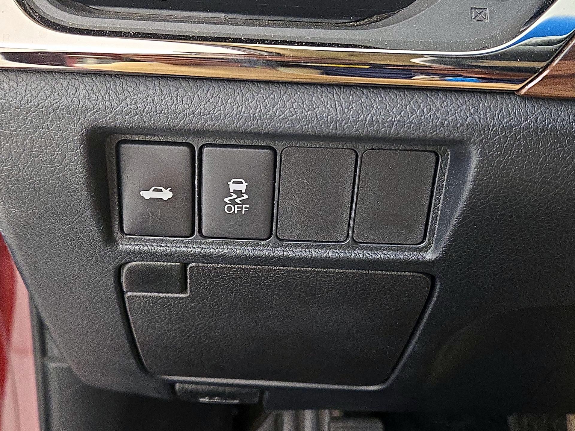 Thumbnail: 2015 Toyota Avalon - 13