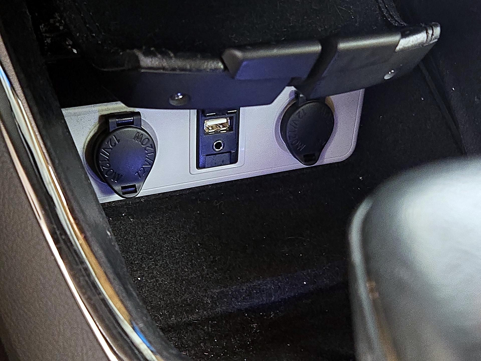 Thumbnail: 2015 Toyota Avalon - 18