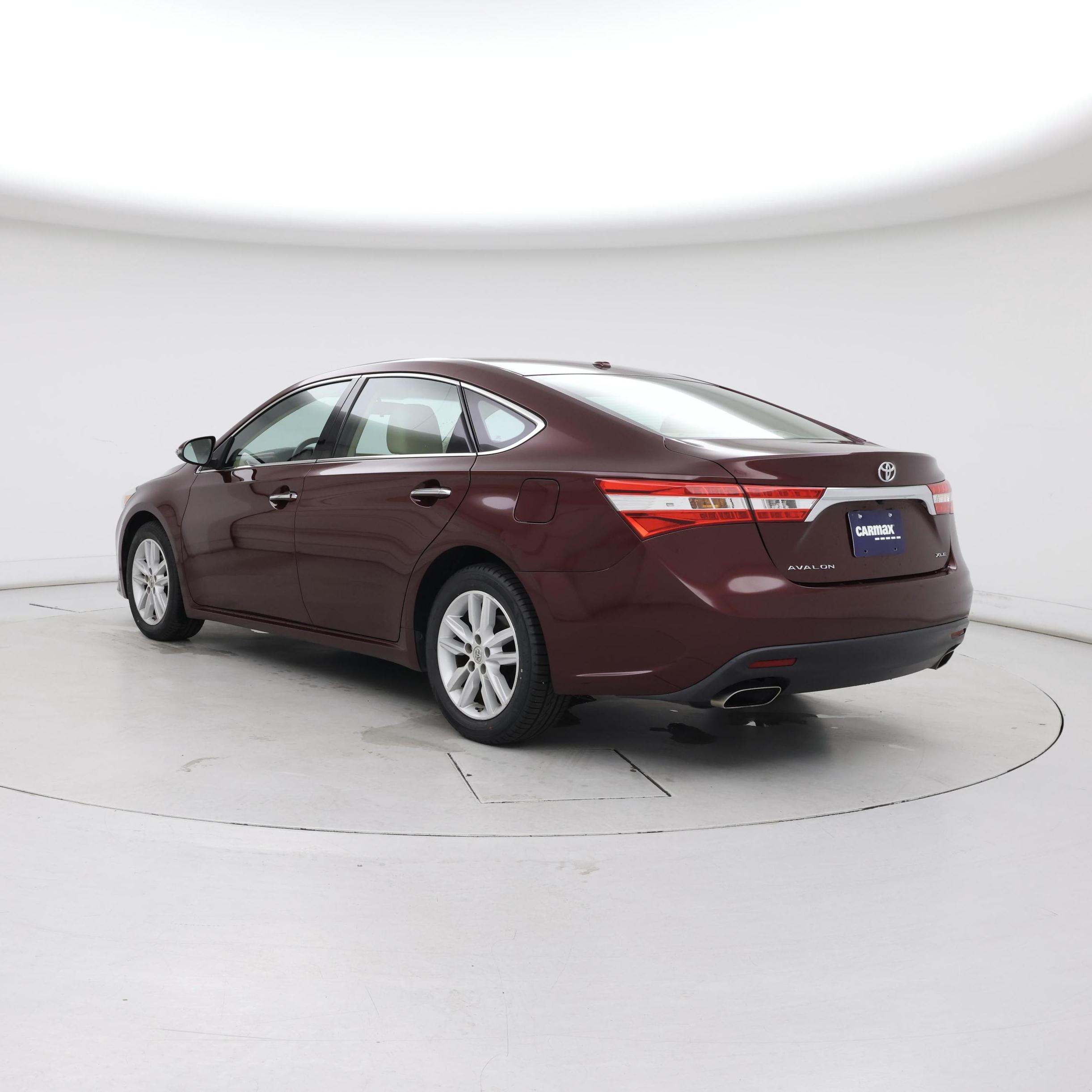Thumbnail: 2015 Toyota Avalon - 2