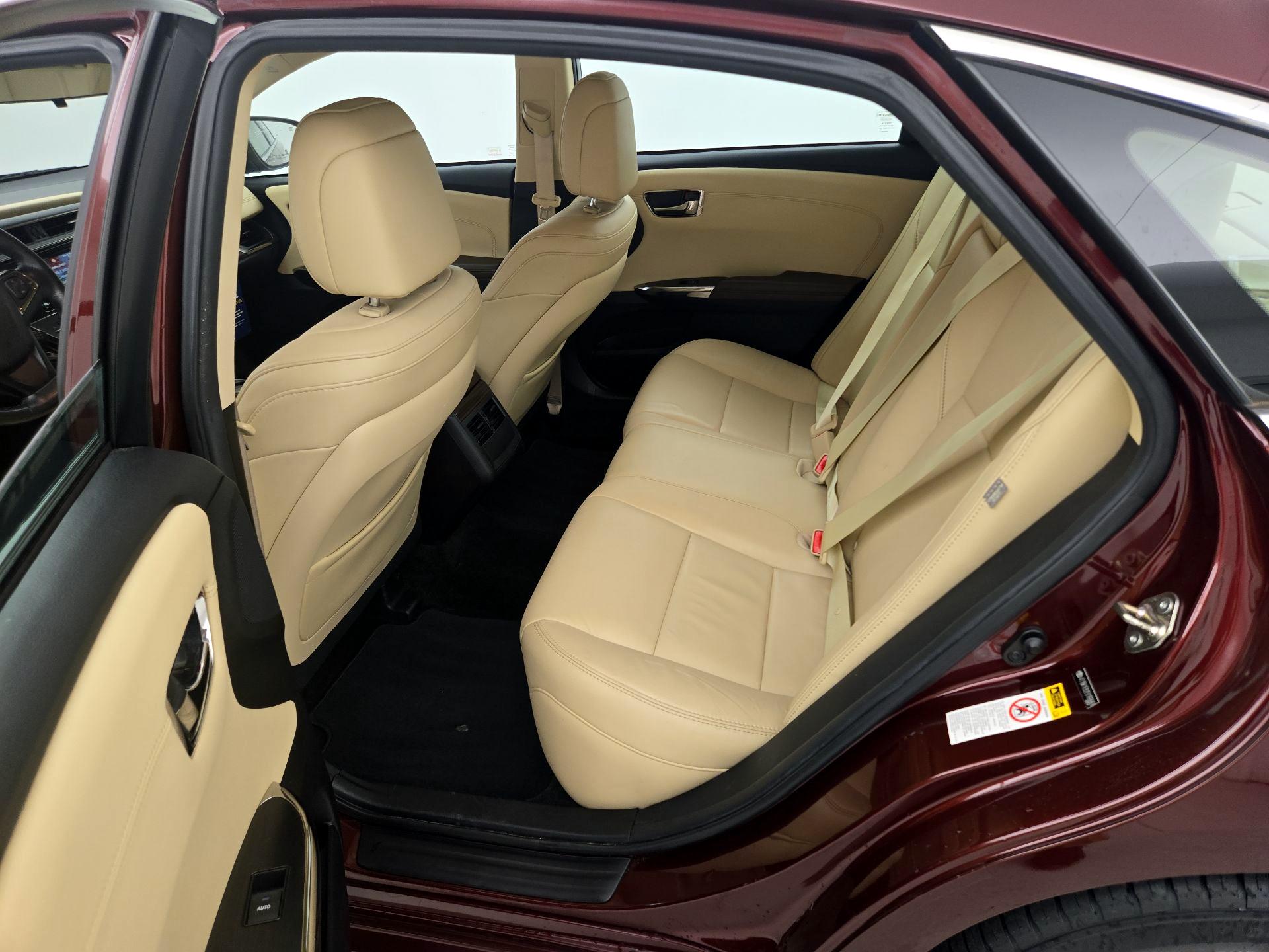 Thumbnail: 2015 Toyota Avalon - 19
