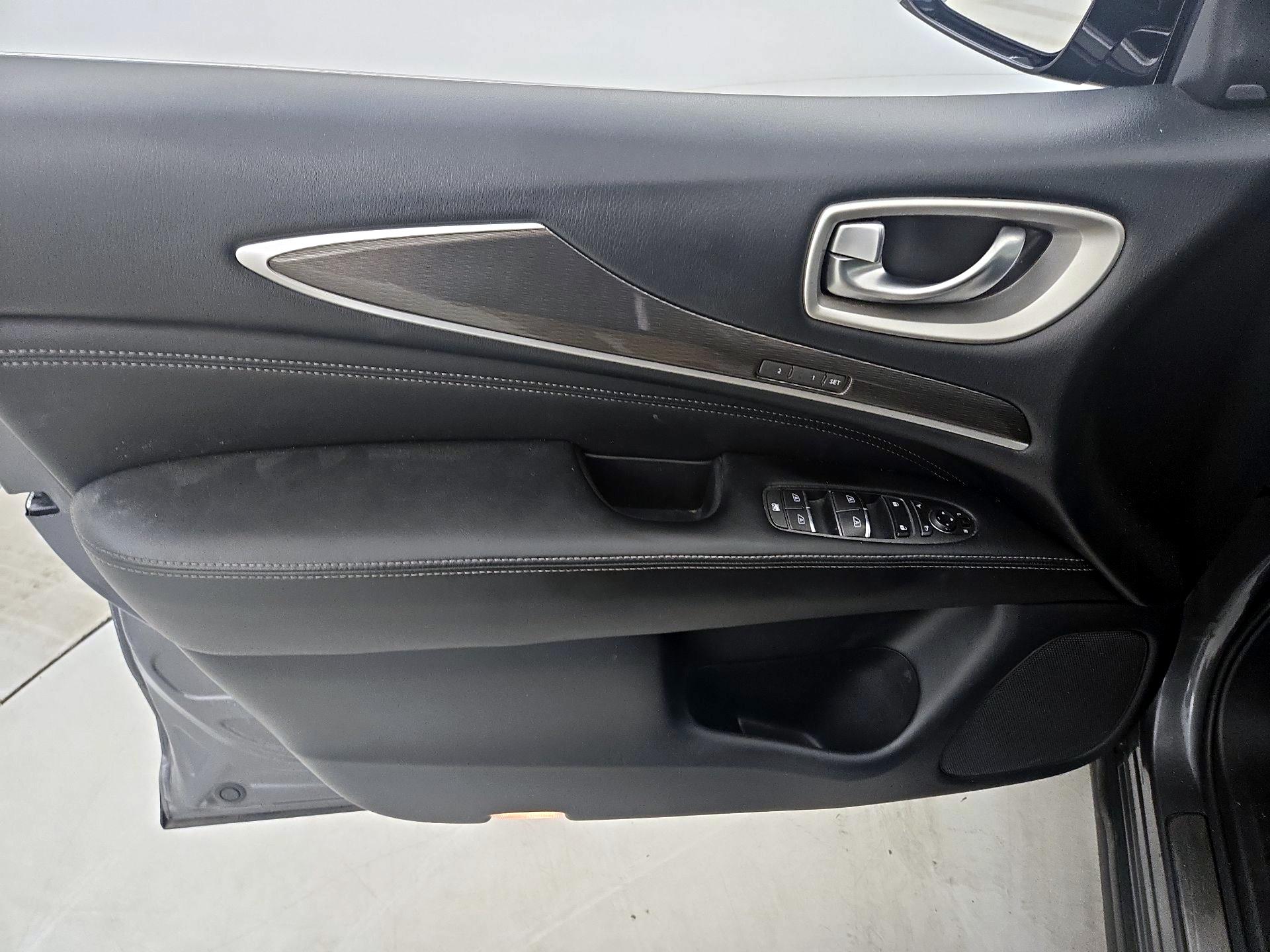 Thumbnail: 2019 INFINITI QX60 - 12