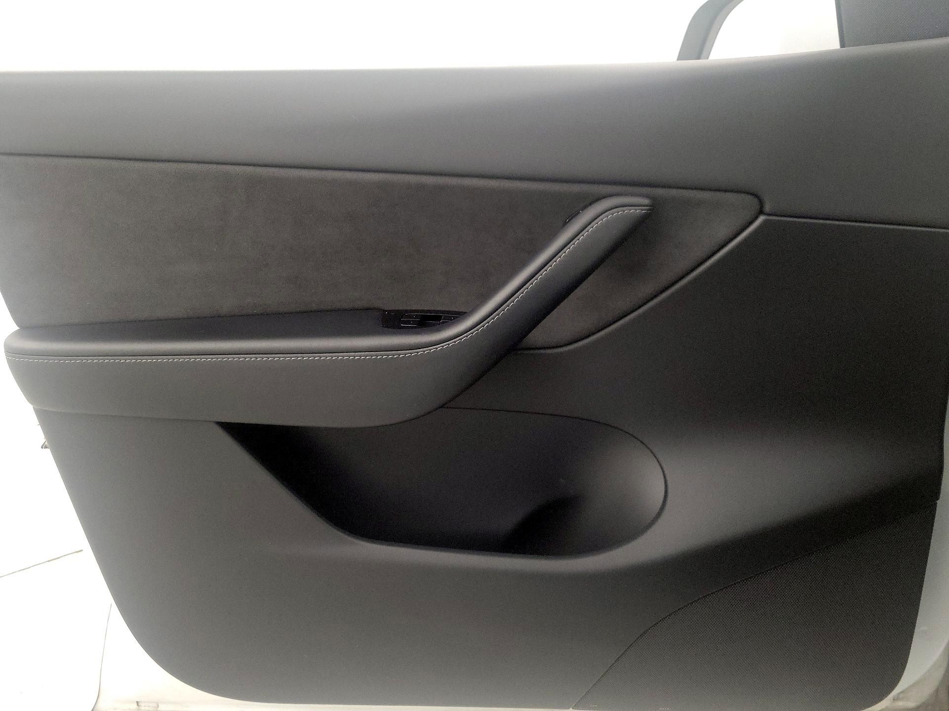 Thumbnail: 2020 Tesla Model Y - 12