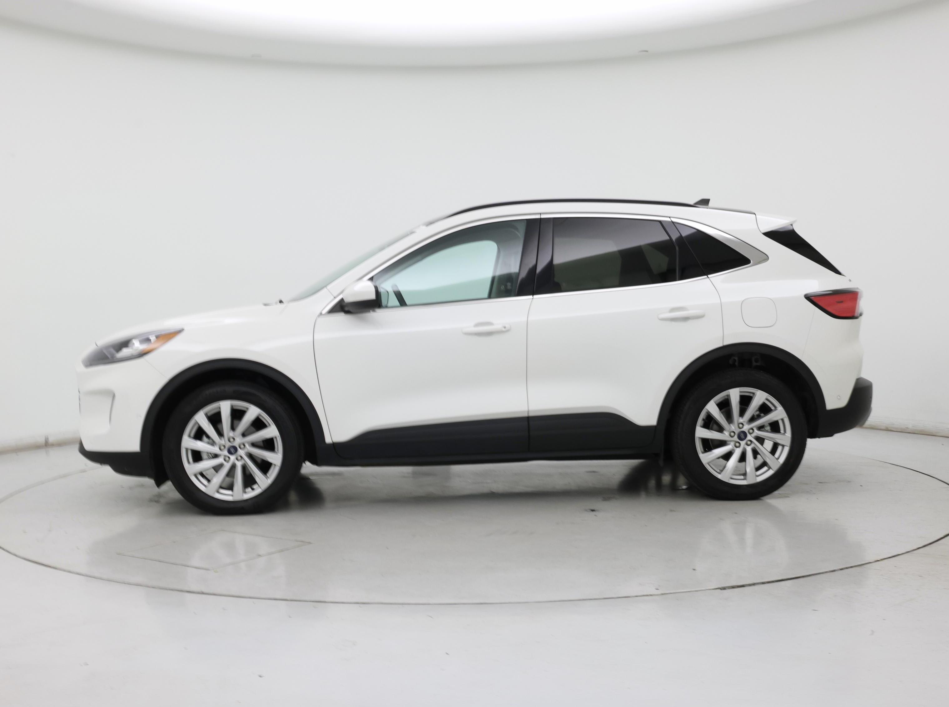 Thumbnail: 2021 Ford Escape - 3