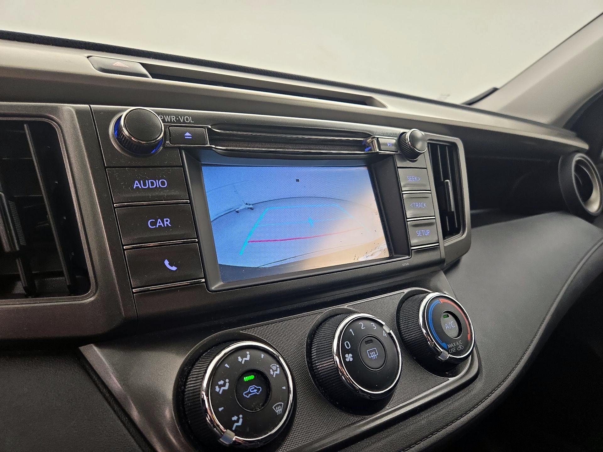 Thumbnail: 2015 Toyota RAV4 - 14