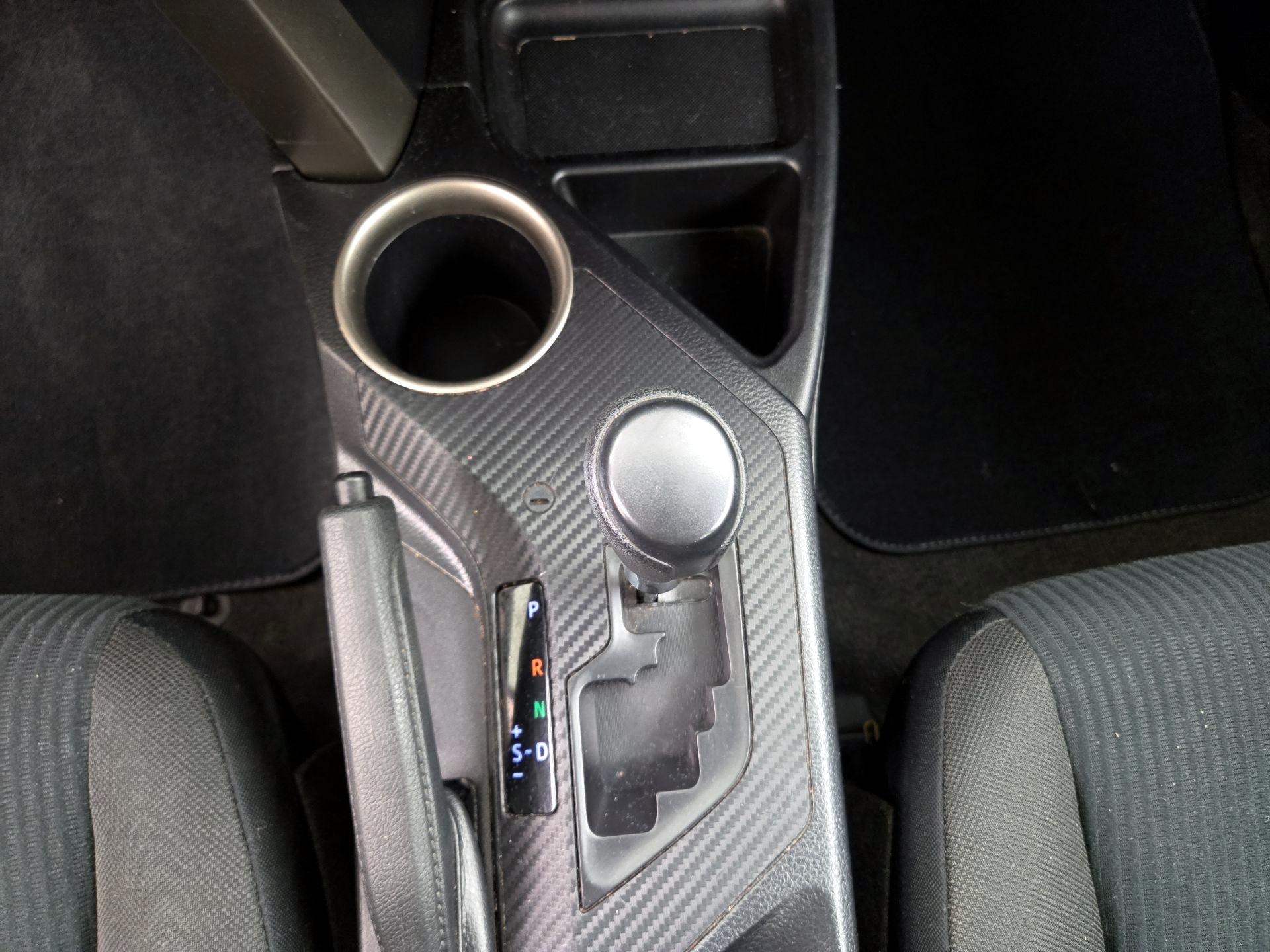Thumbnail: 2015 Toyota RAV4 - 17