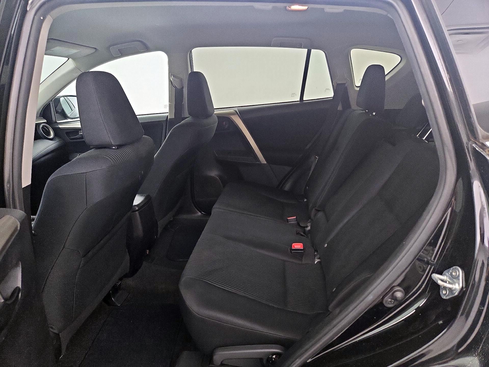 Thumbnail: 2015 Toyota RAV4 - 19