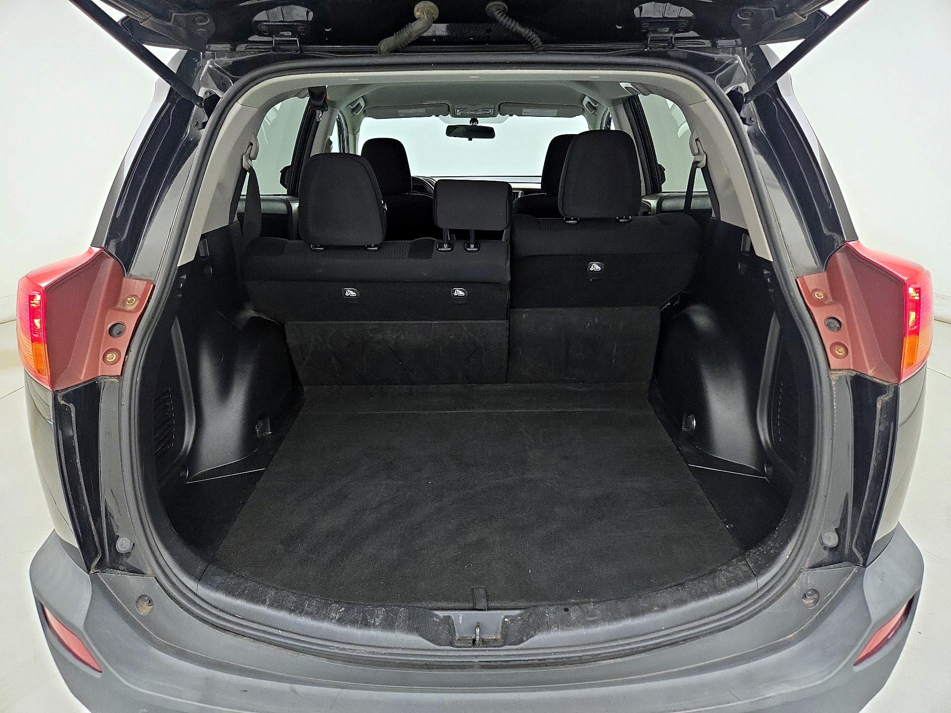 Thumbnail: 2015 Toyota RAV4 - 20