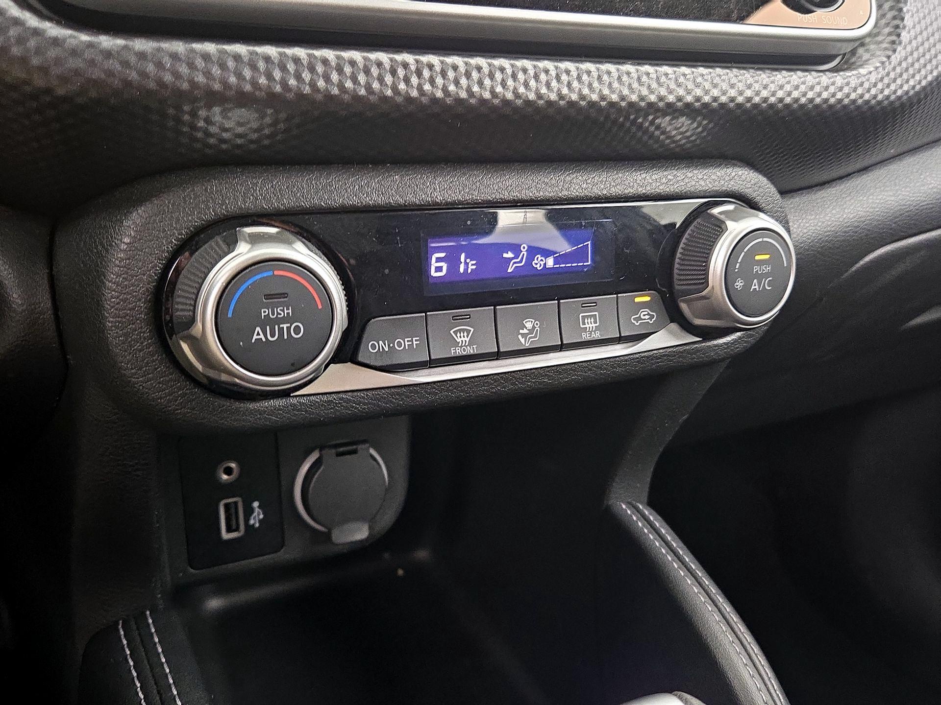 Thumbnail: 2018 Nissan Kicks - 16