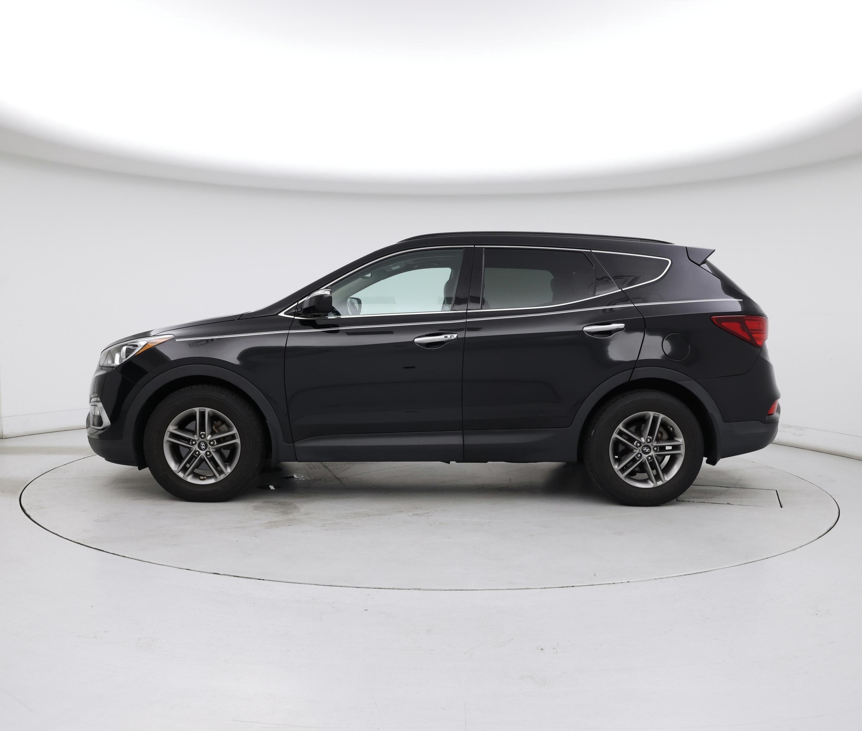 Thumbnail: 2018 Hyundai Santa Fe - 3
