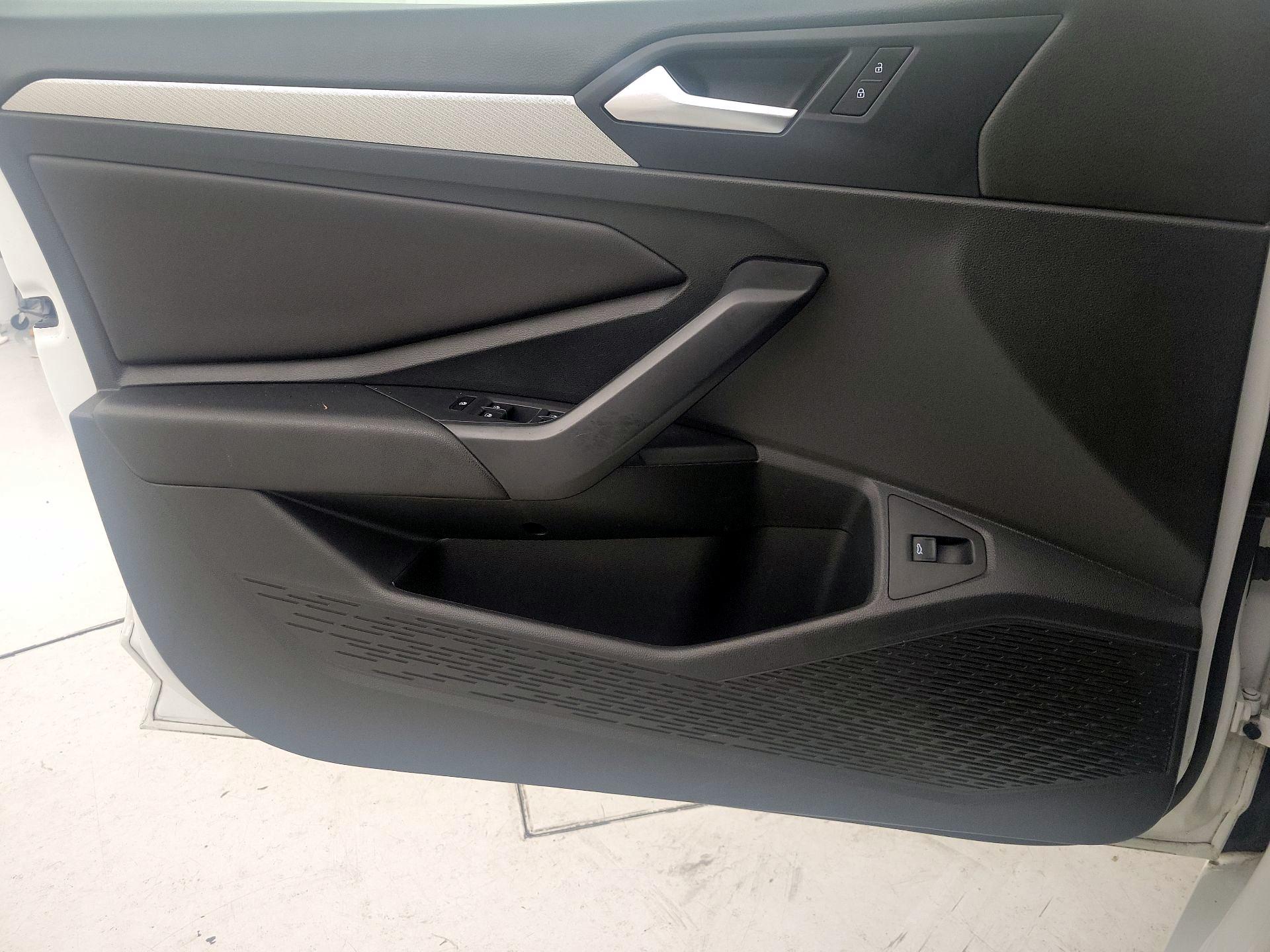 Thumbnail: 2019 Volkswagen Jetta - 12