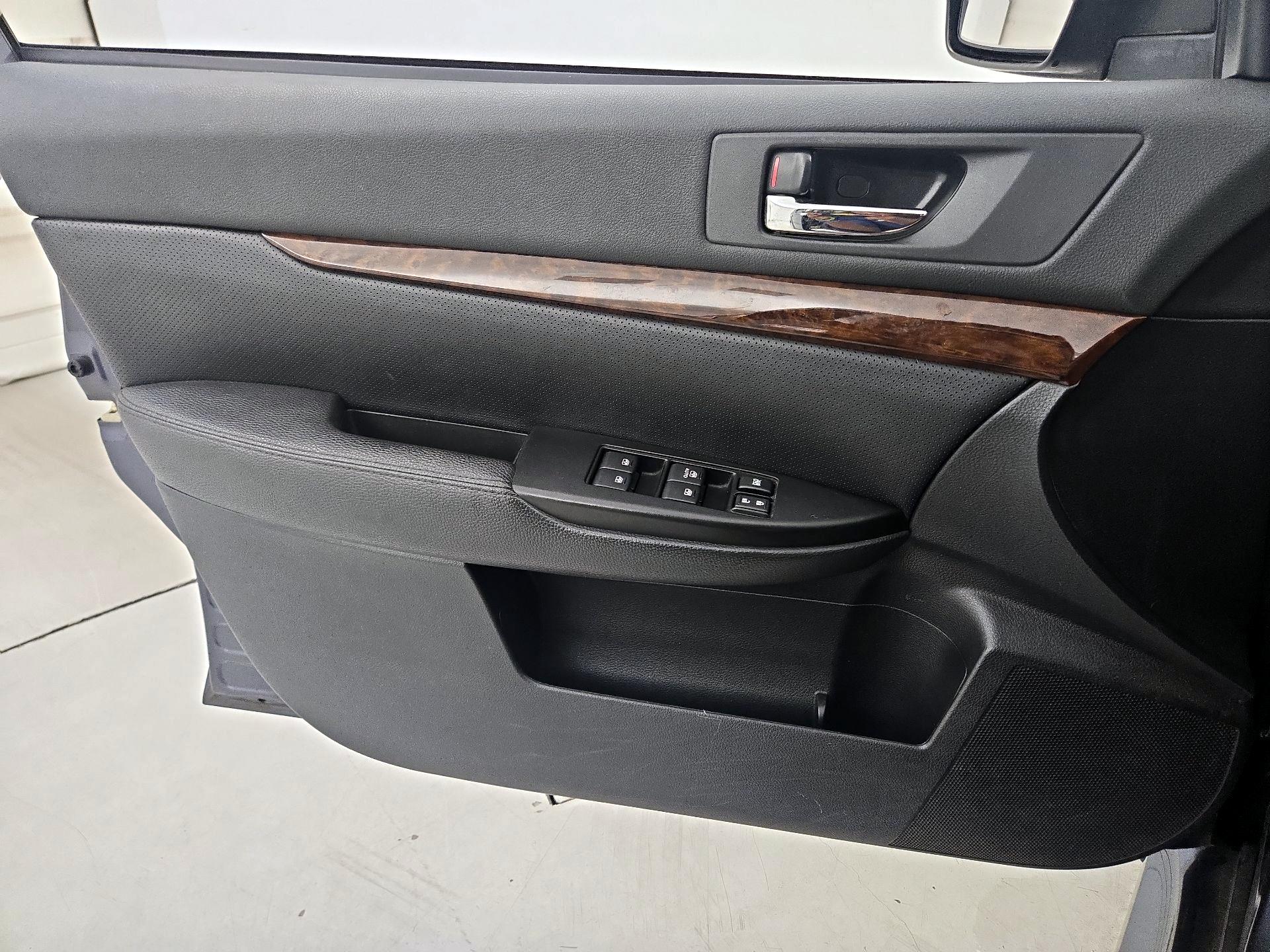 Thumbnail: 2013 Subaru Legacy - 12