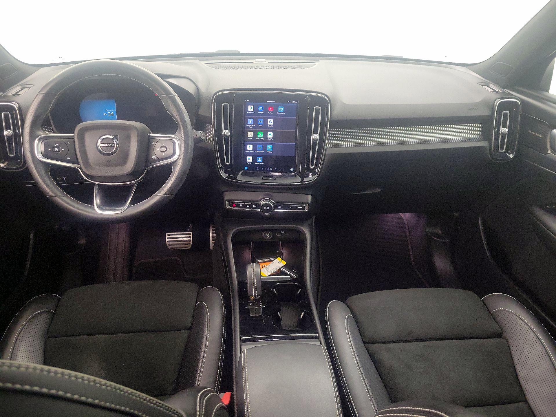 Thumbnail: 2021 Volvo XC40 - 9