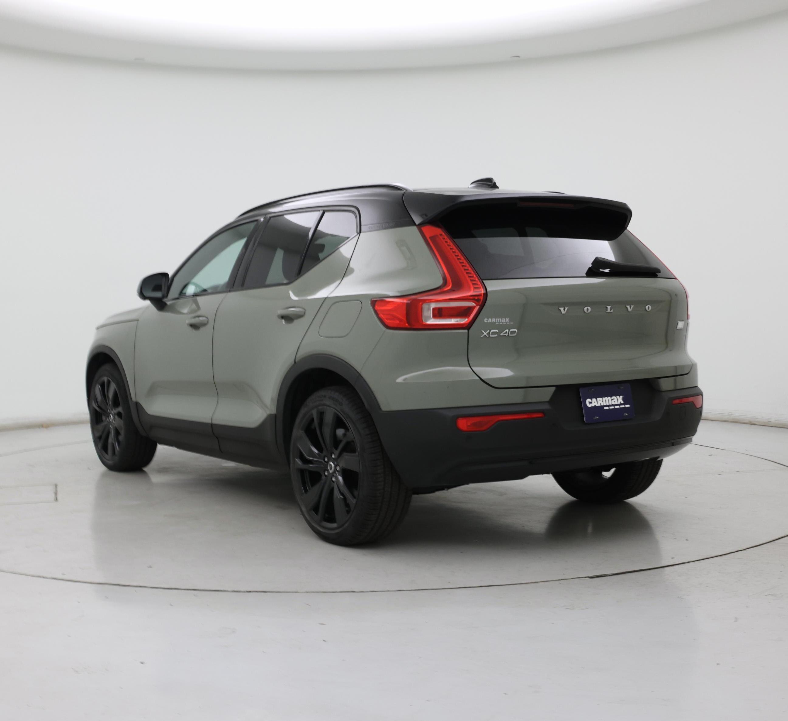 Thumbnail: 2021 Volvo XC40 - 2