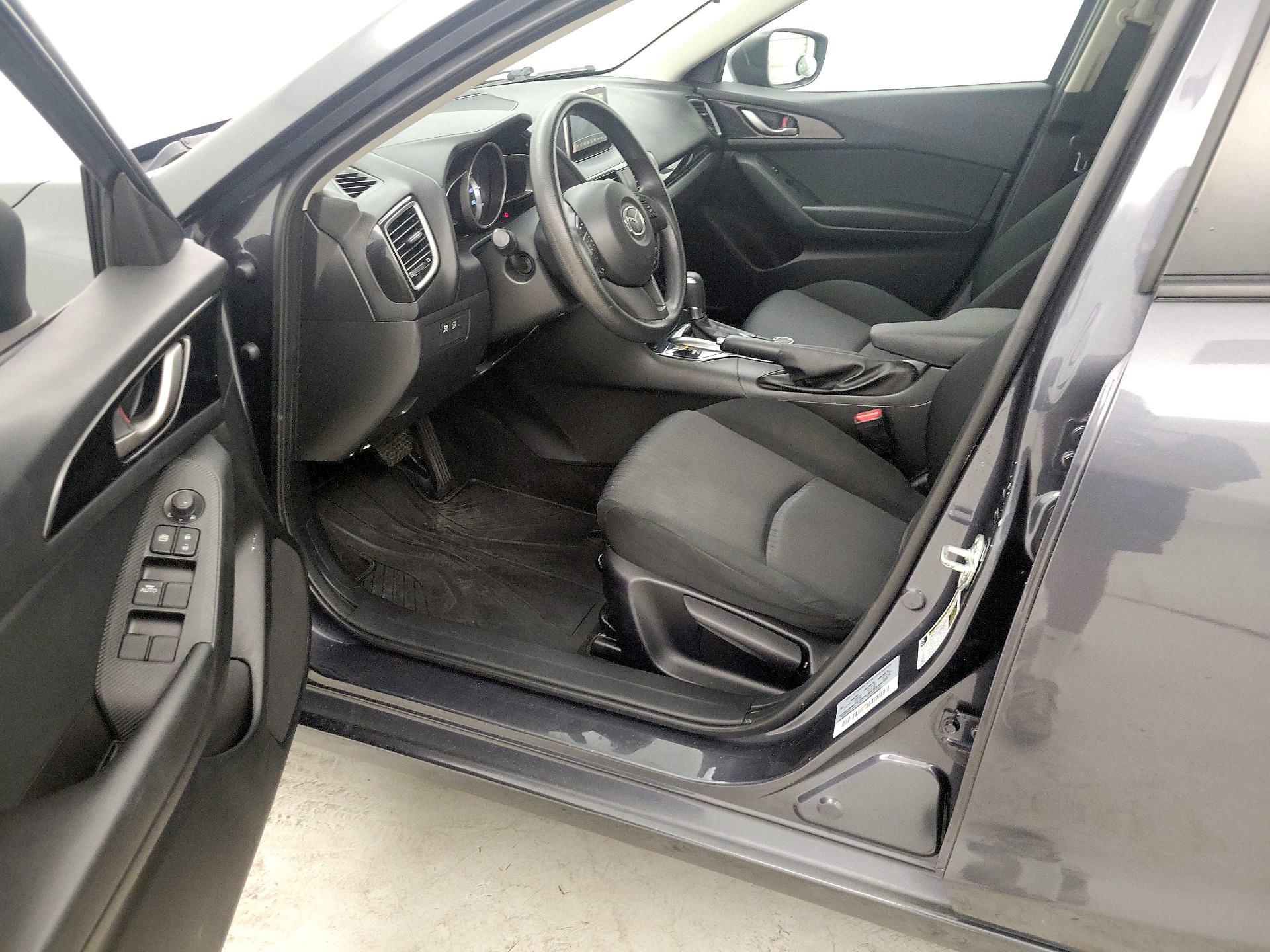 Thumbnail: 2016 Mazda Mazda3 - 11