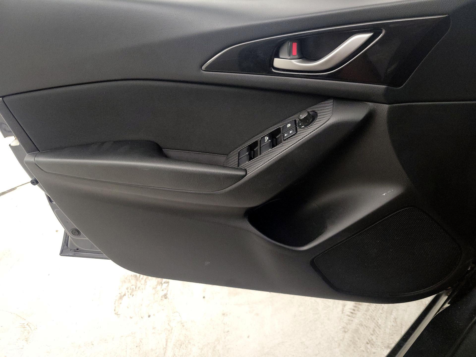 Thumbnail: 2016 Mazda Mazda3 - 12