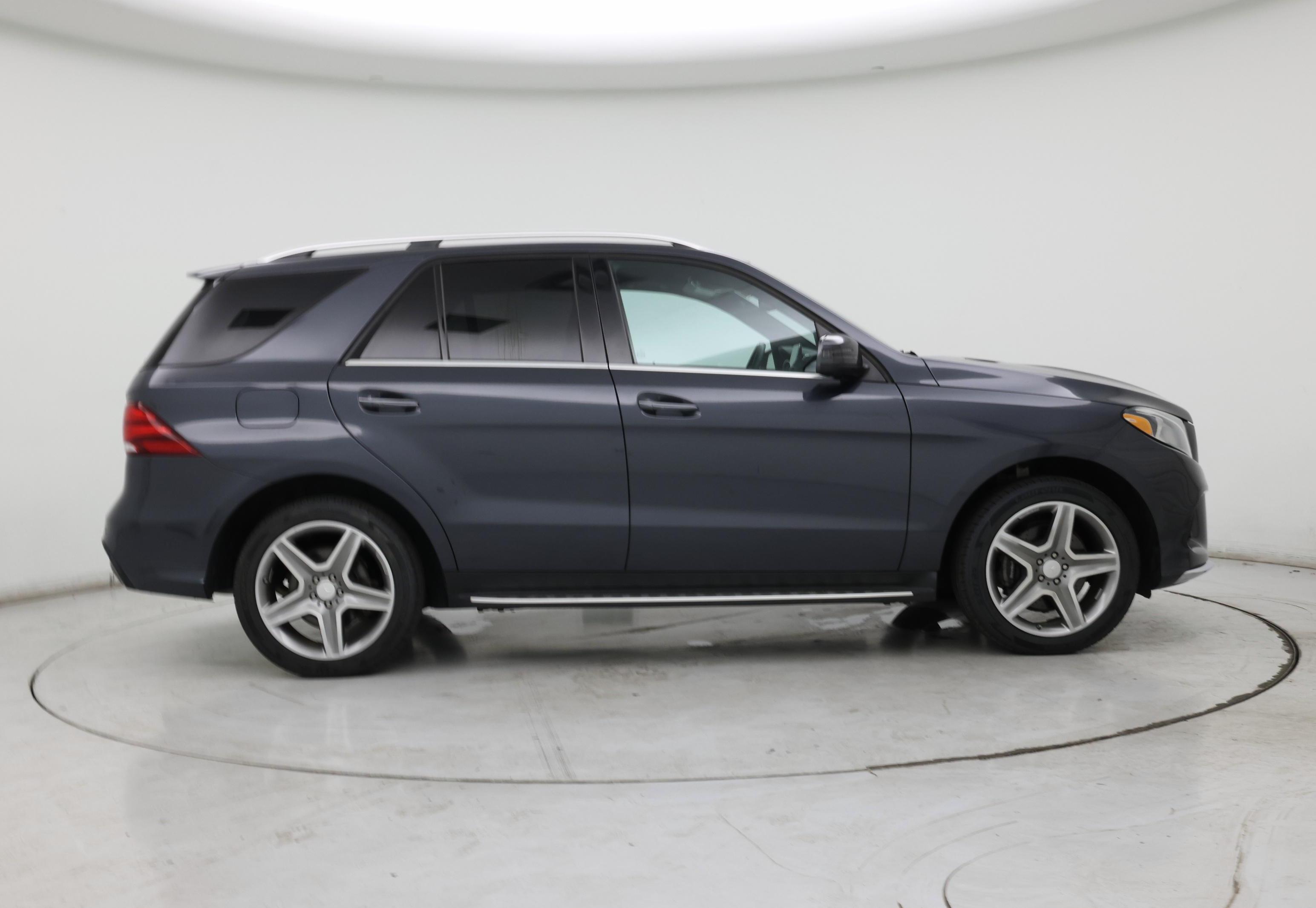 Thumbnail: 2016 Mercedes-Benz GLE - 7