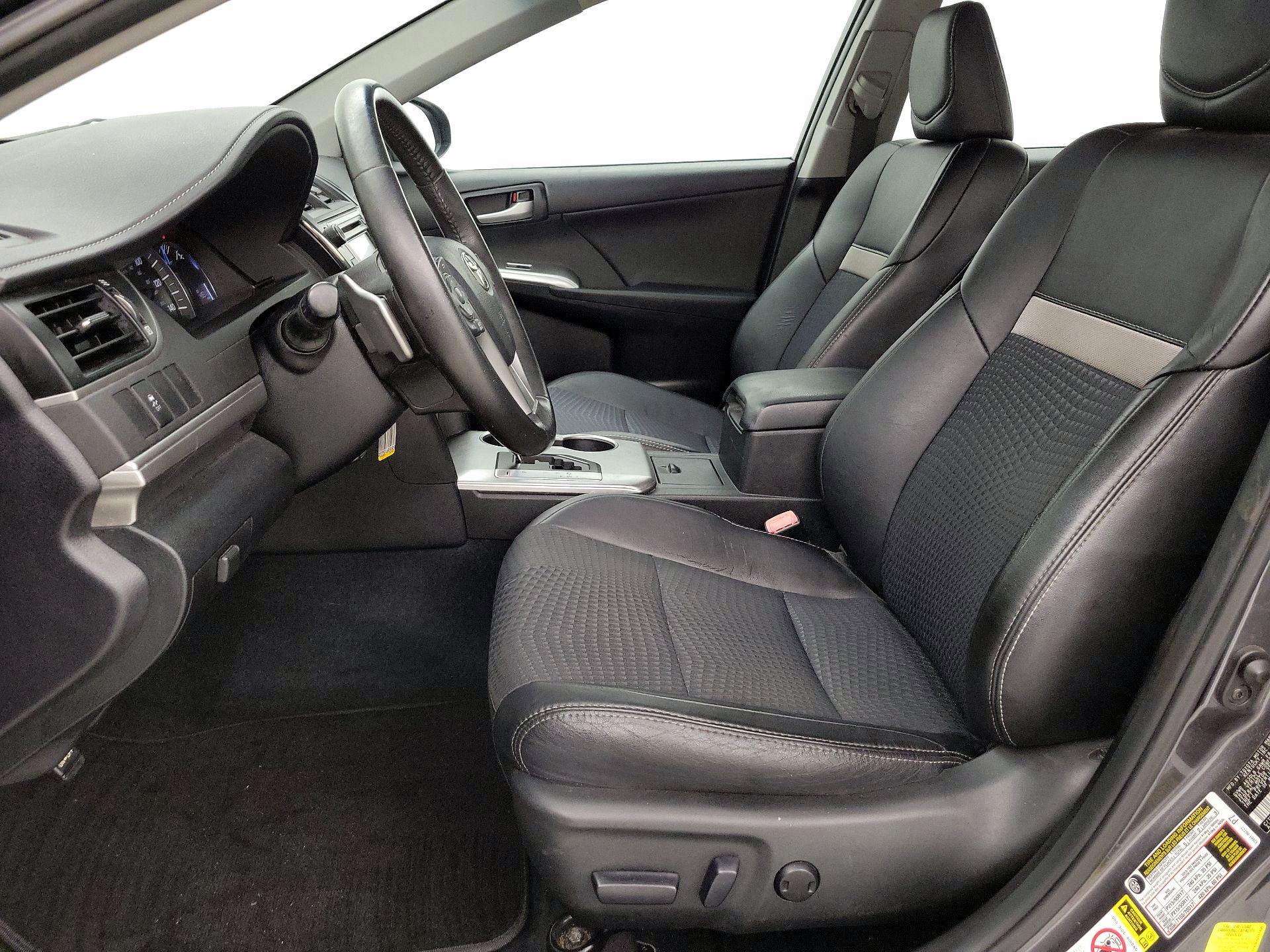 Thumbnail: 2013 Toyota Camry - 11