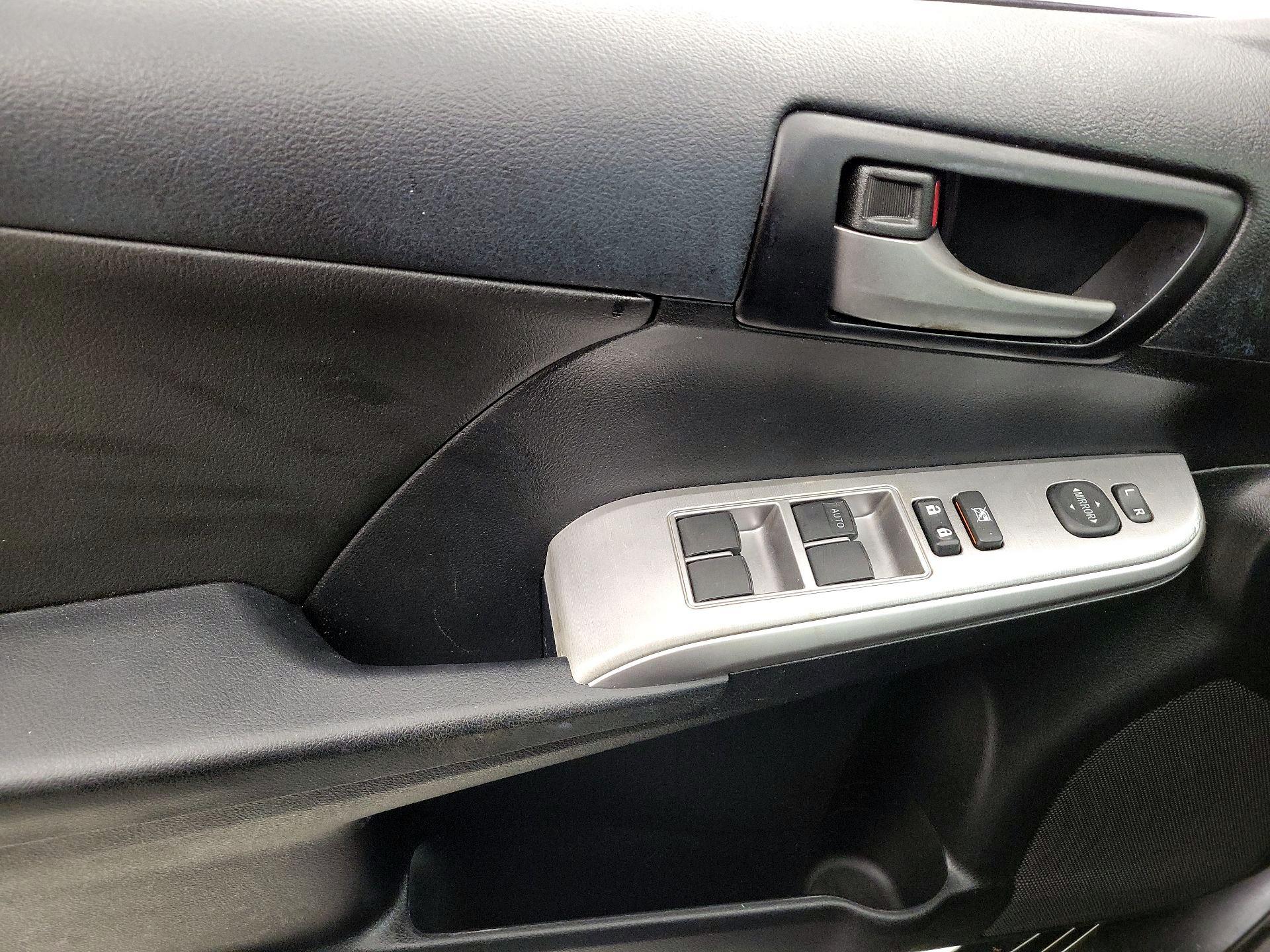 Thumbnail: 2013 Toyota Camry - 12