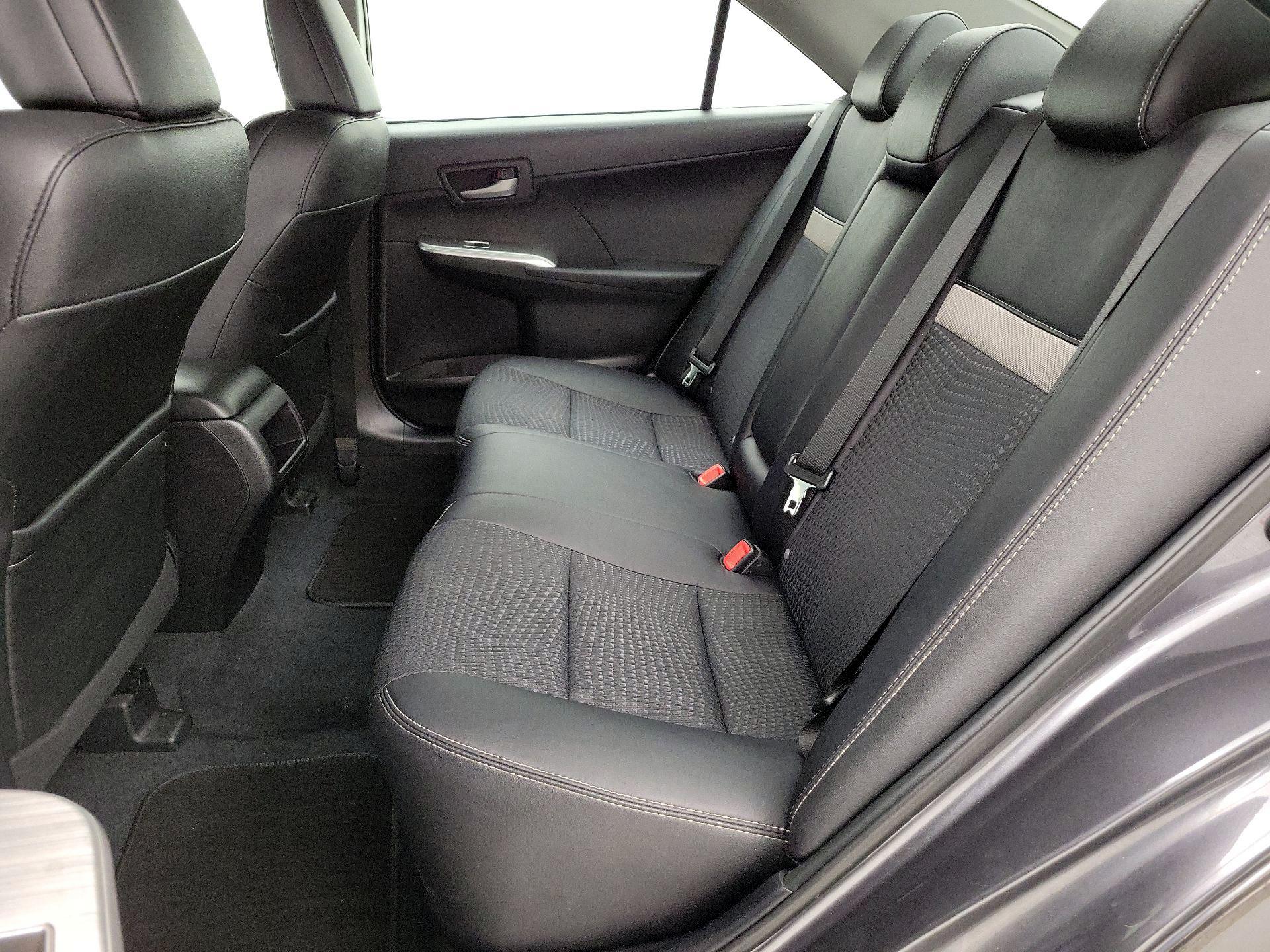 Thumbnail: 2013 Toyota Camry - 18