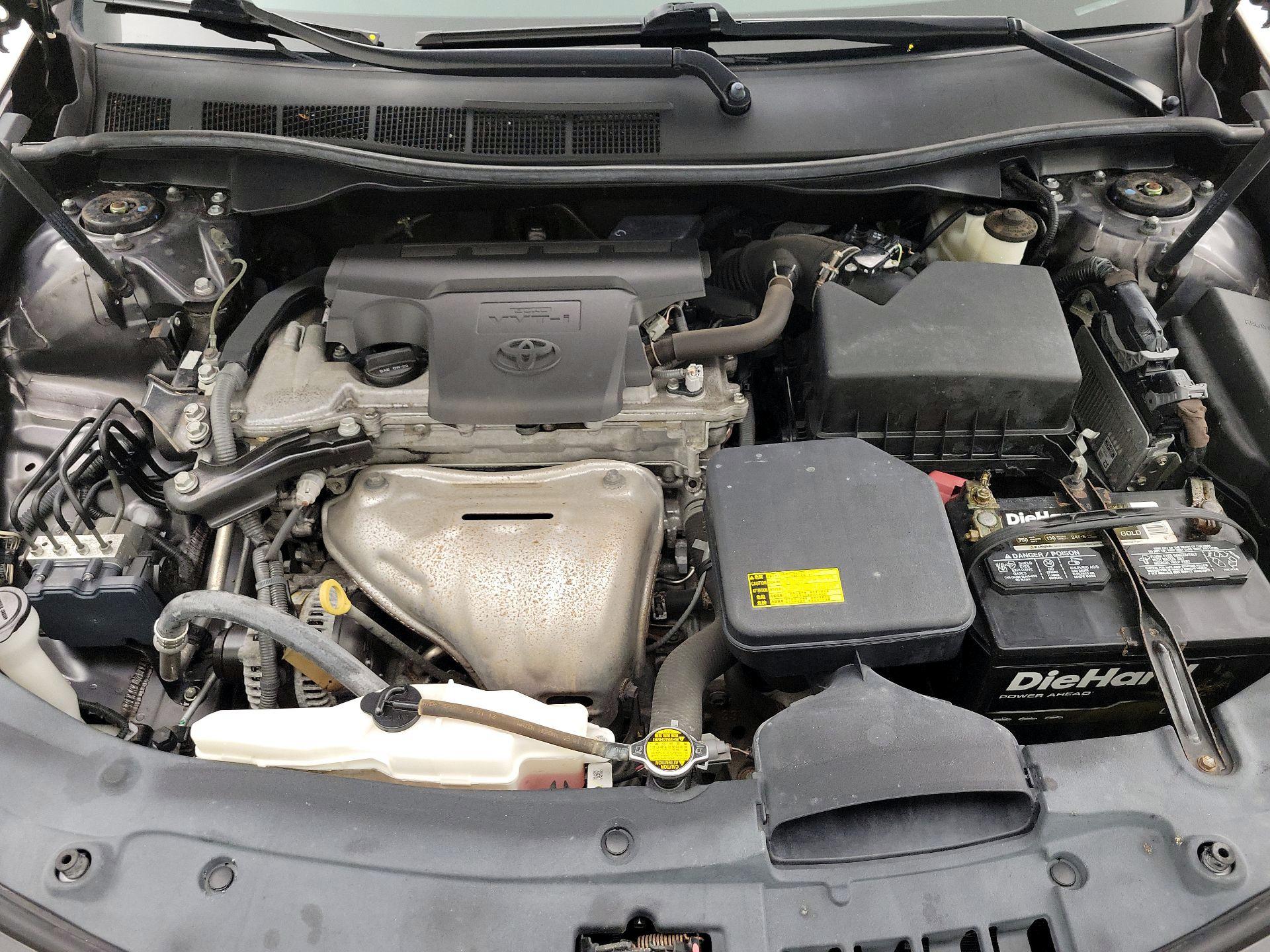 Thumbnail: 2013 Toyota Camry - 20