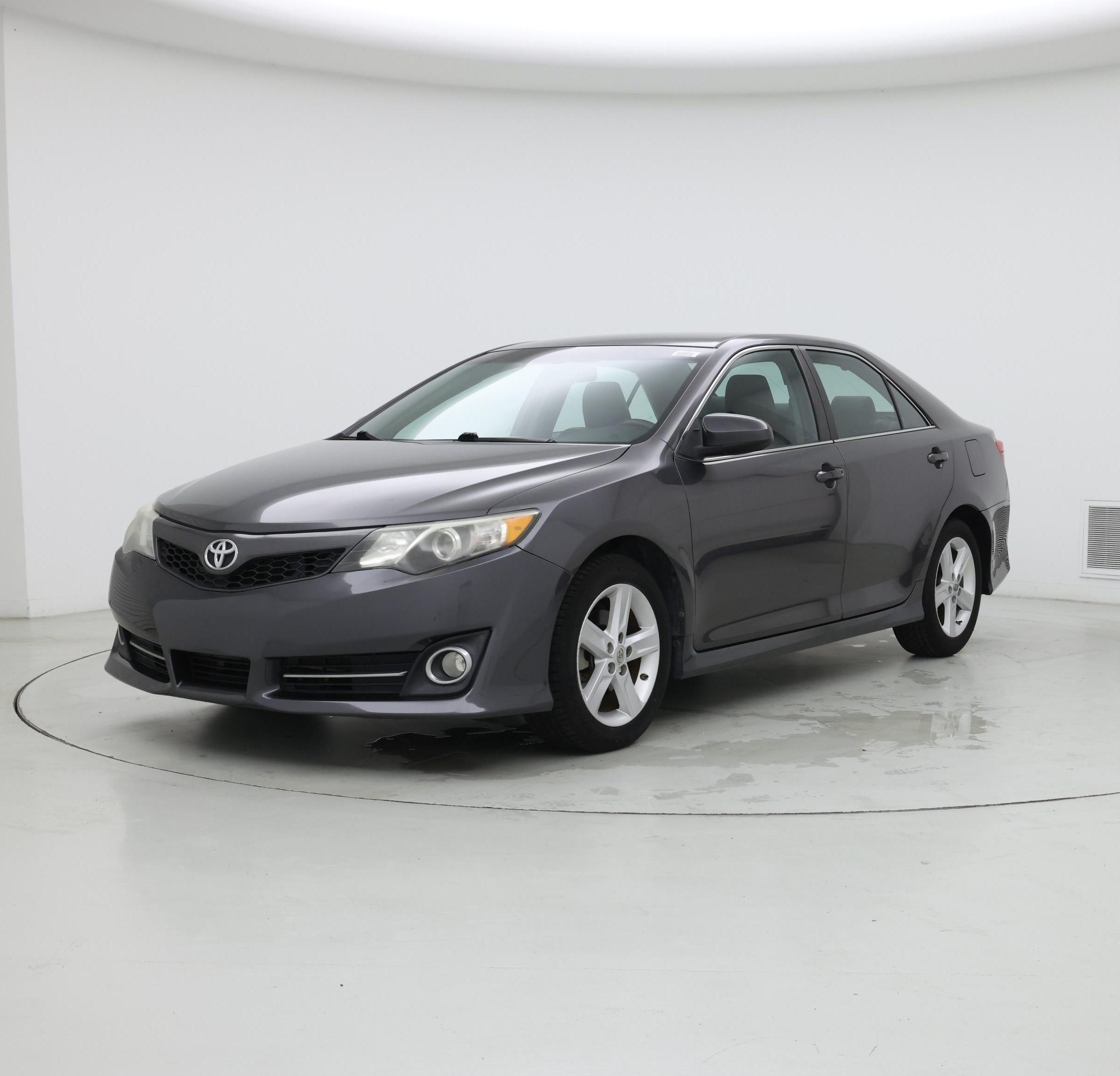 Thumbnail: 2013 Toyota Camry - 4