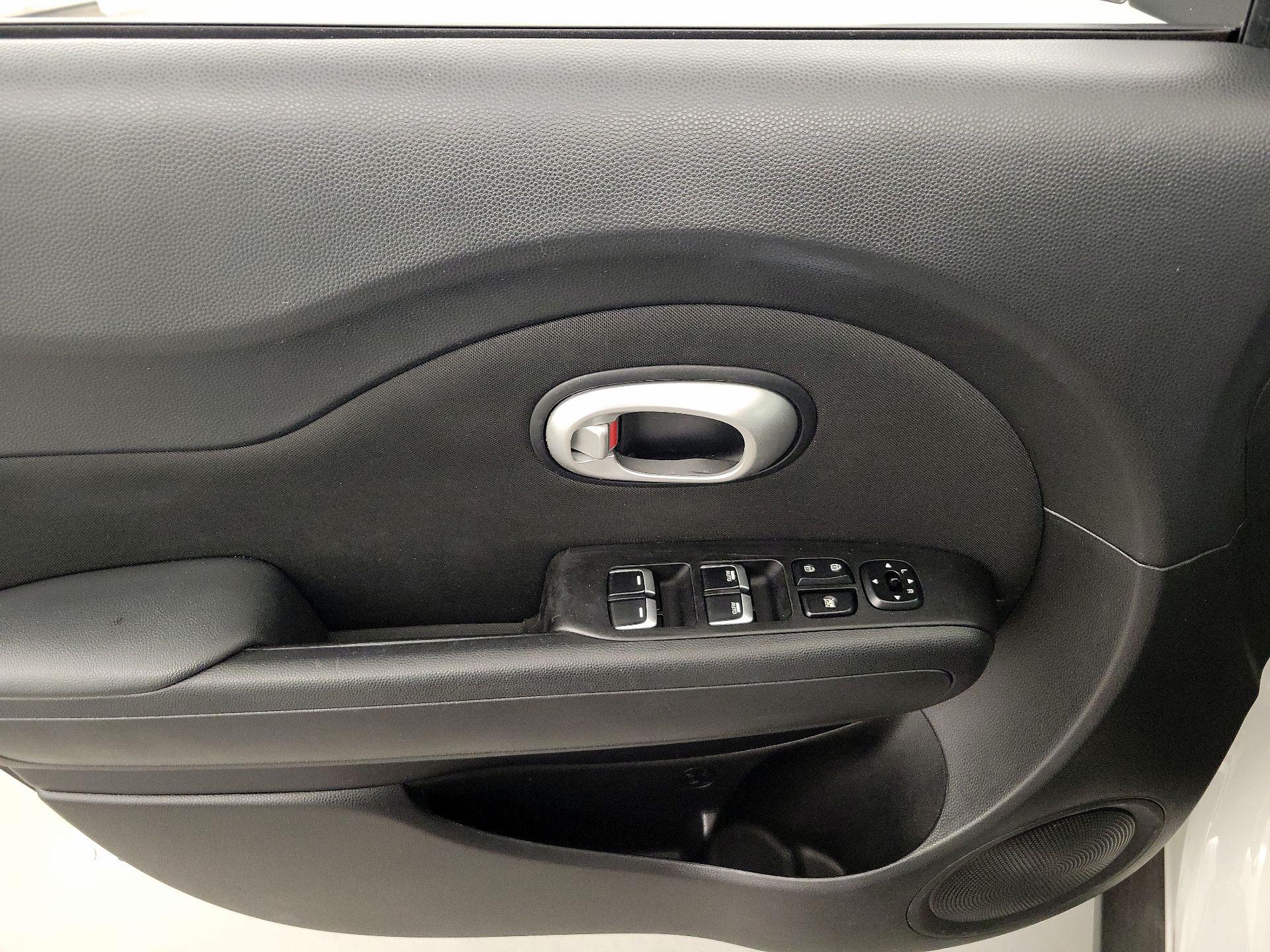 Thumbnail: 2018 Kia Soul - 12