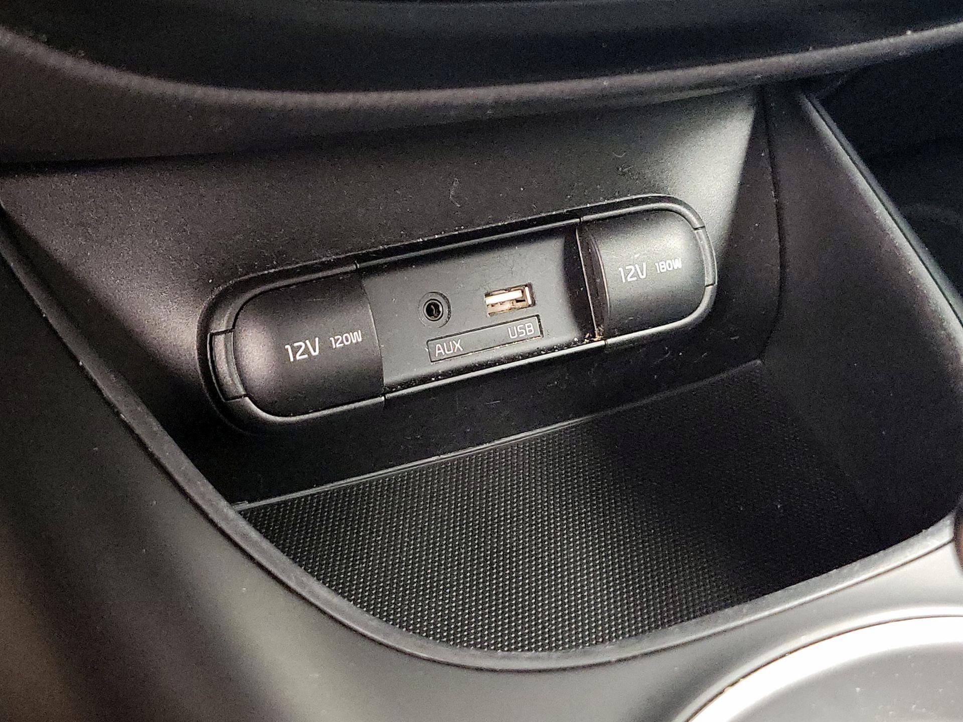 Thumbnail: 2018 Kia Soul - 18