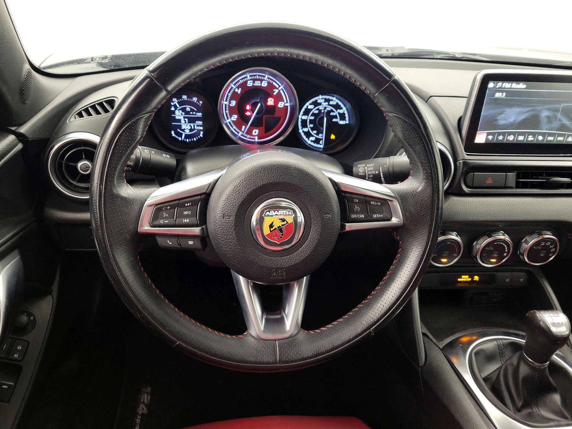 Thumbnail: 2019 Fiat 124 Spider - 10
