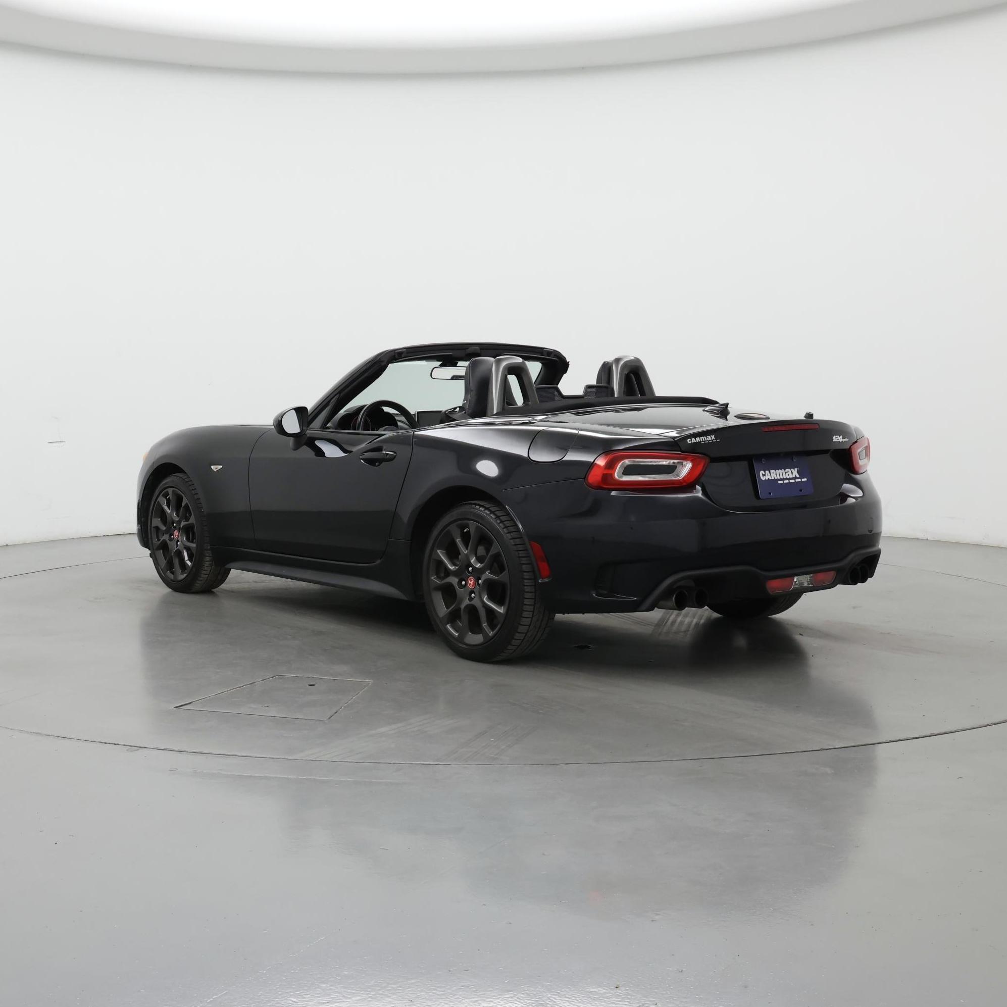 Thumbnail: 2019 Fiat 124 Spider - 2
