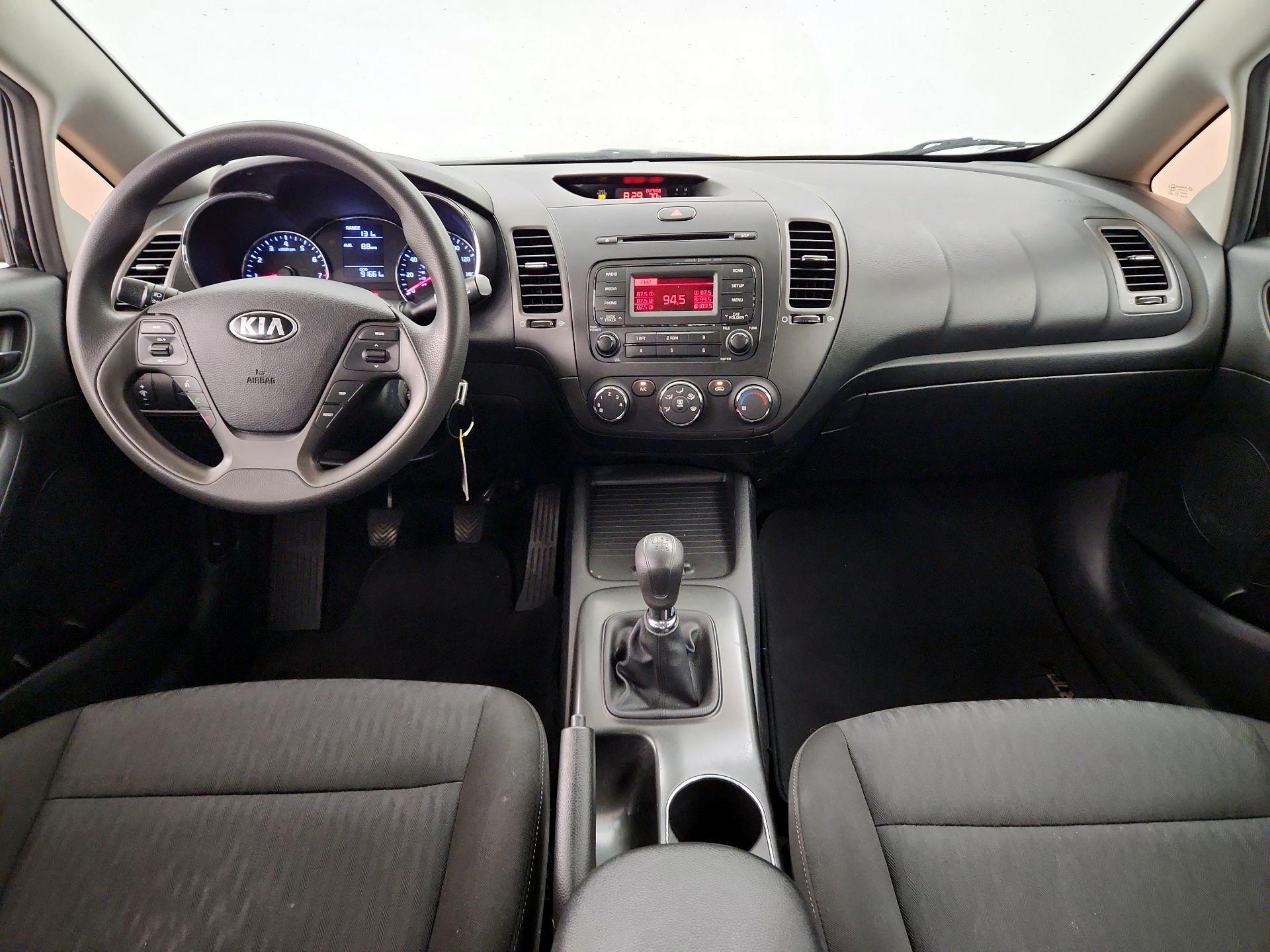Thumbnail: 2016 Kia Forte - 9