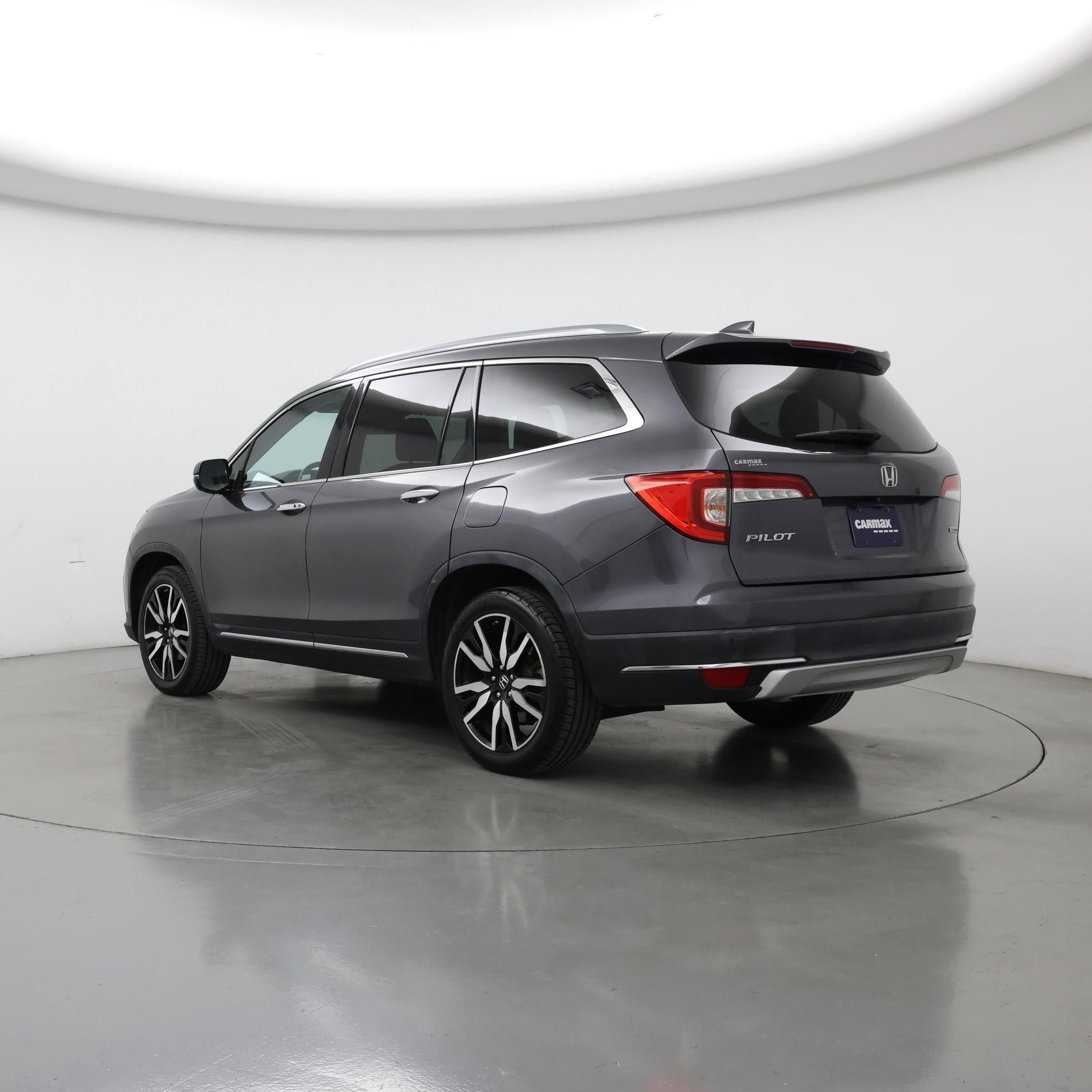 Thumbnail: 2019 Honda Pilot - 2