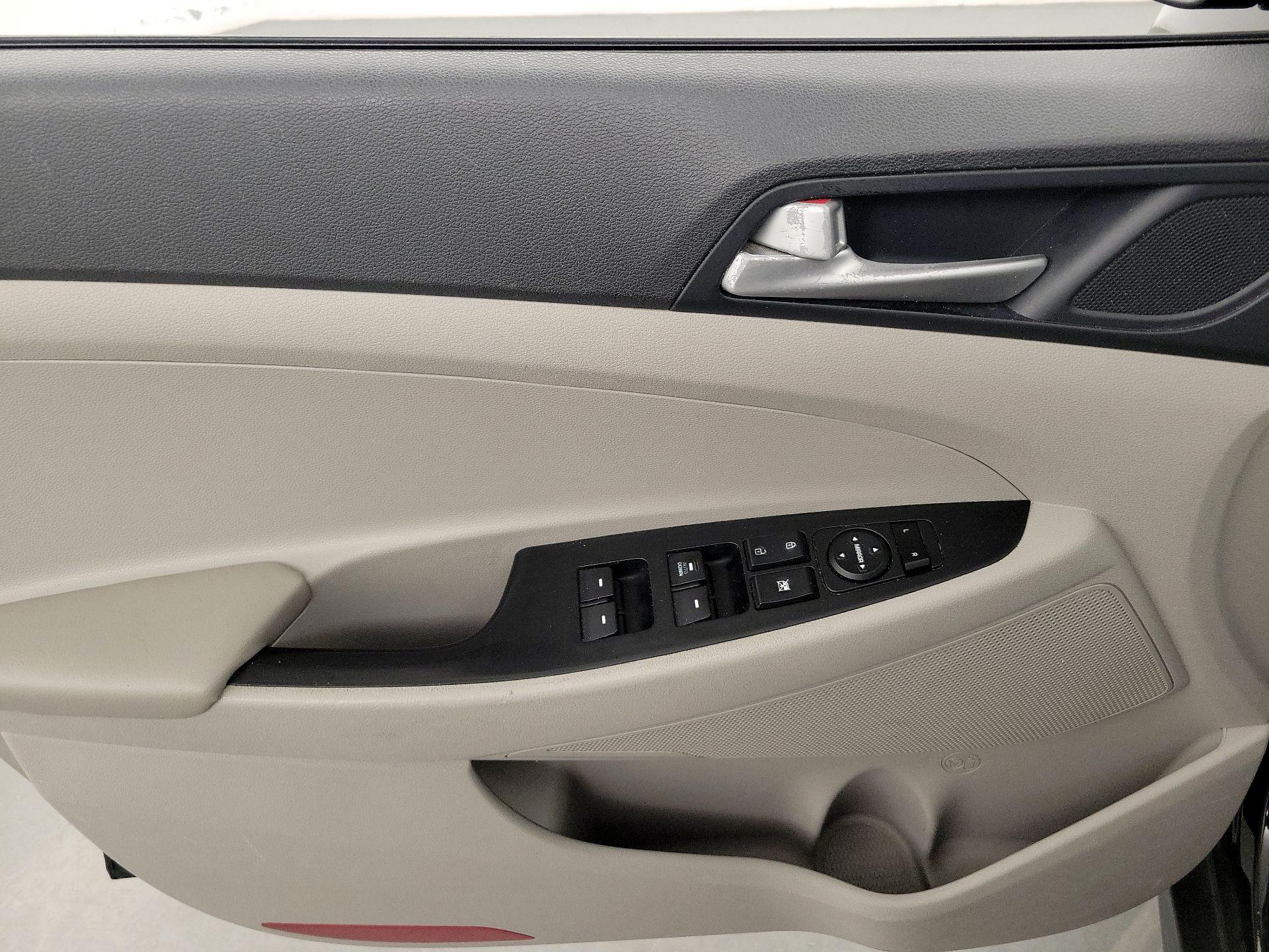 Thumbnail: 2019 Hyundai Tucson - 12