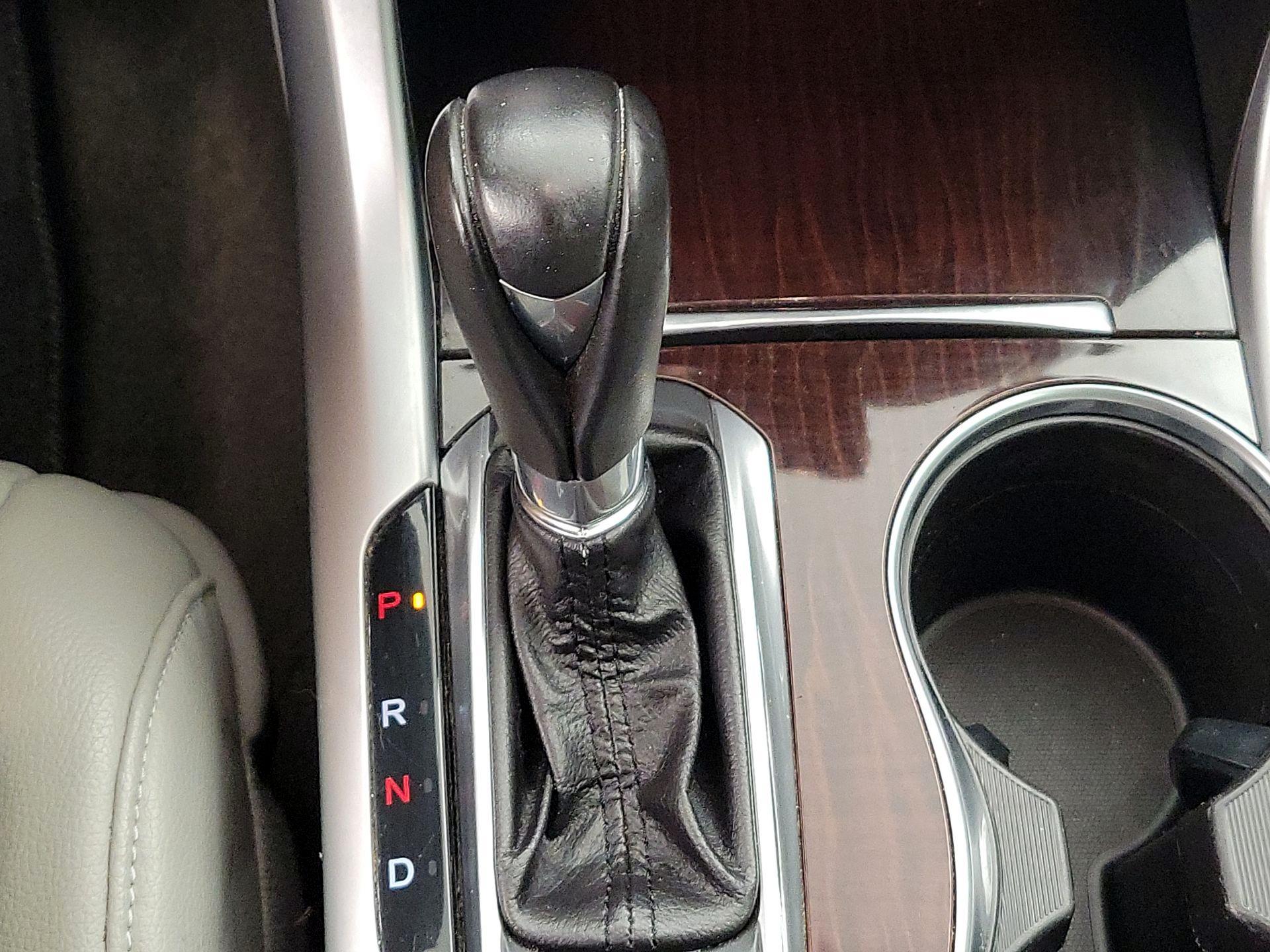 Thumbnail: 2017 Acura TLX - 17
