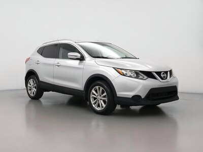 Silver 2017 Nissan Rogue Sport SV