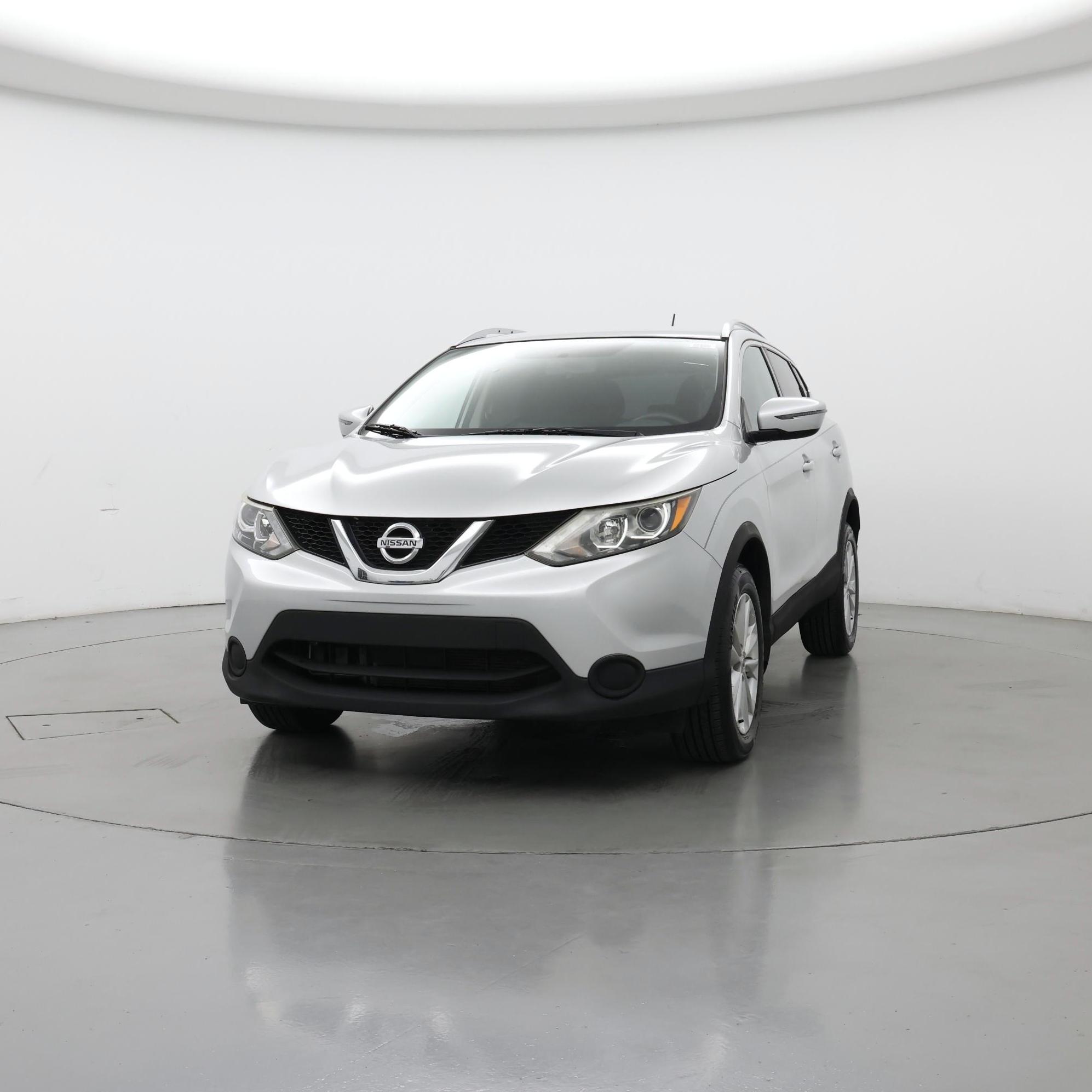 Thumbnail: 2017 Nissan Rogue Sport - 4