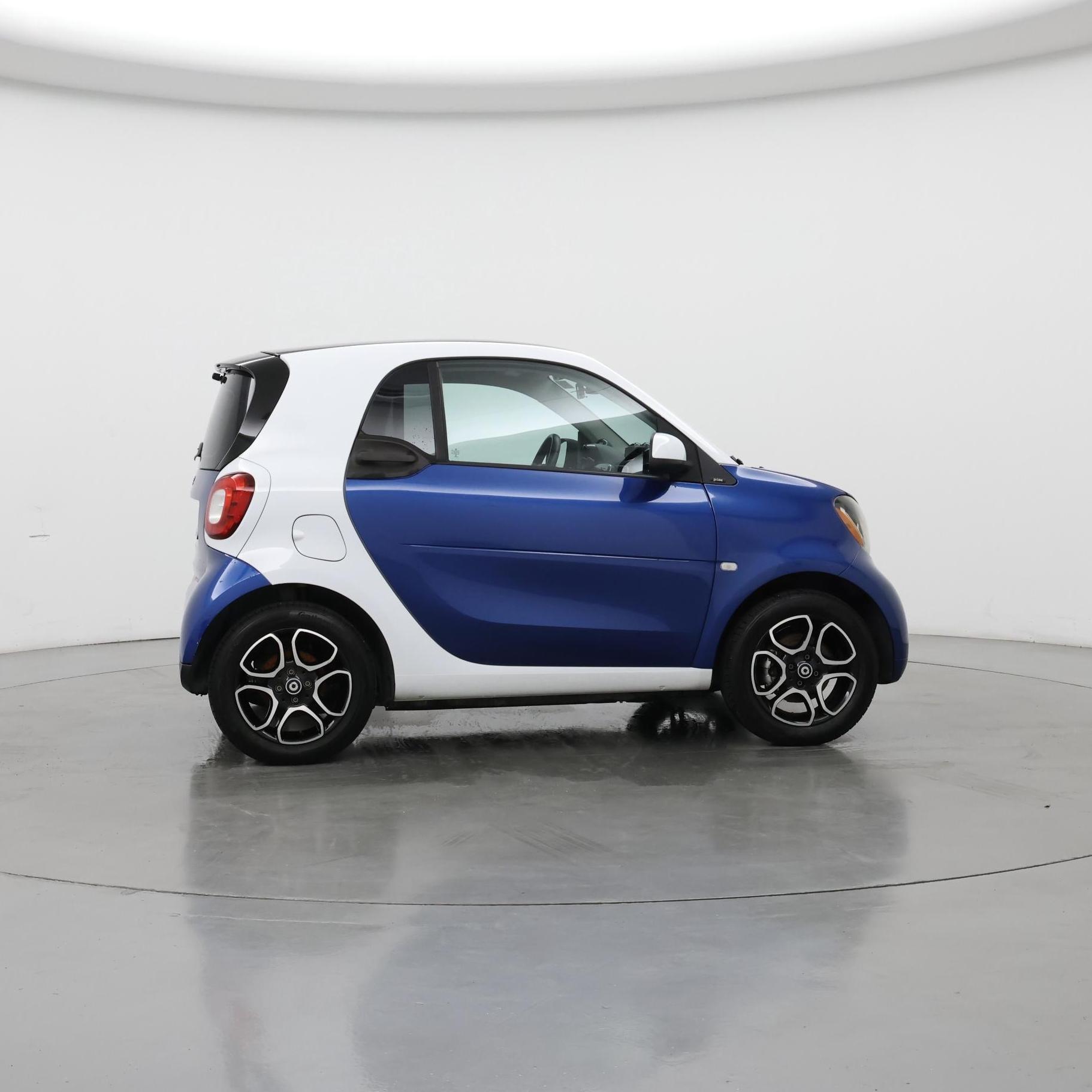 Thumbnail: 2016 smart fortwo - 7