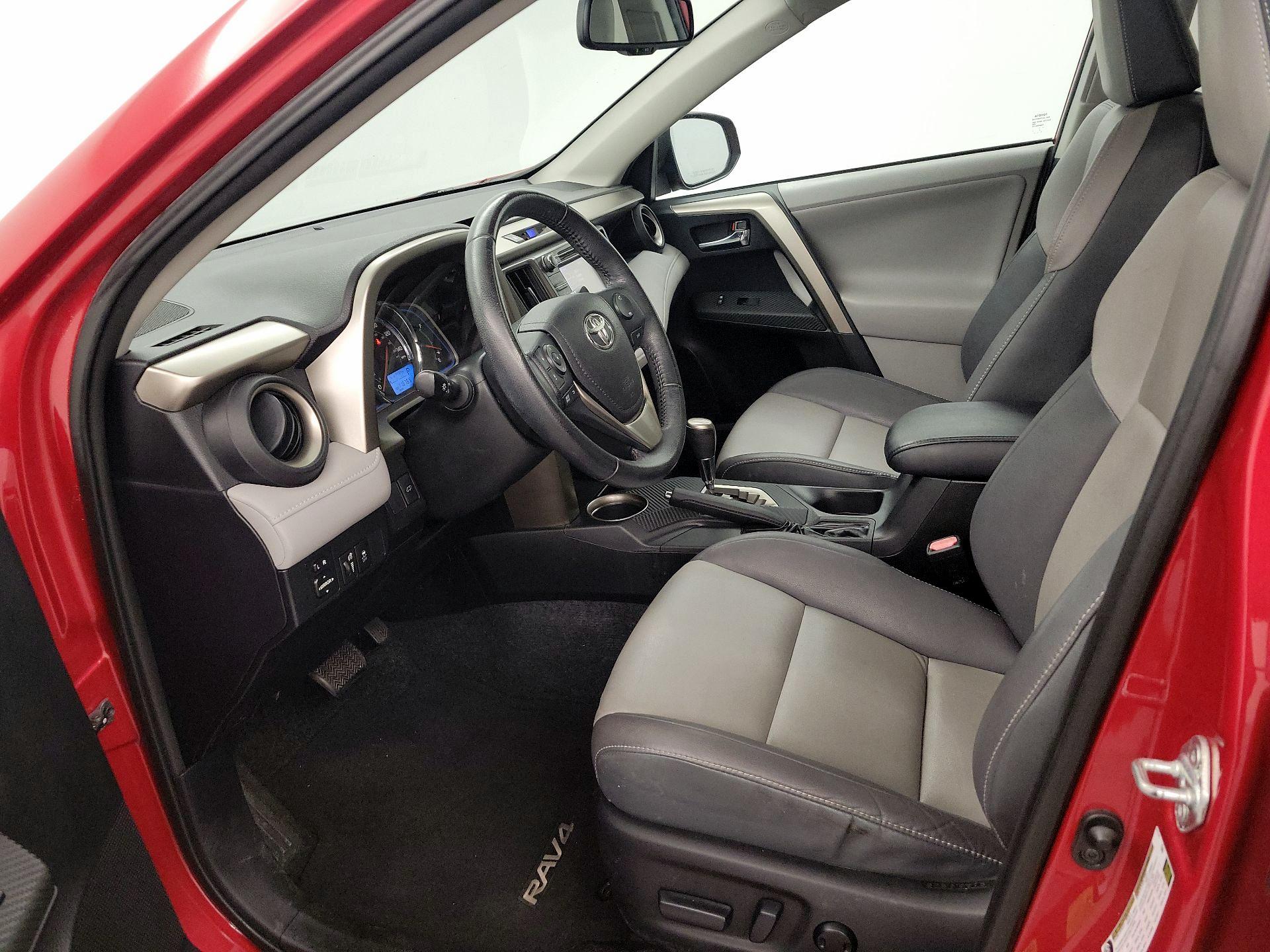 Thumbnail: 2013 Toyota RAV4 - 11